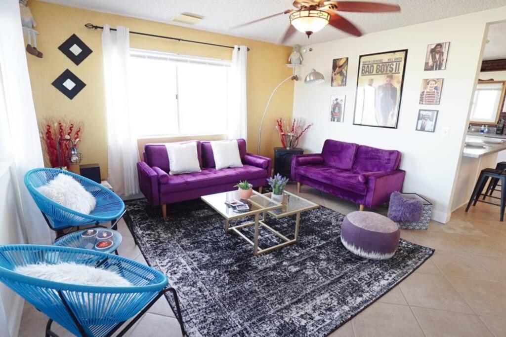 King's Comedy House, panoramic desert view & pool view 4
