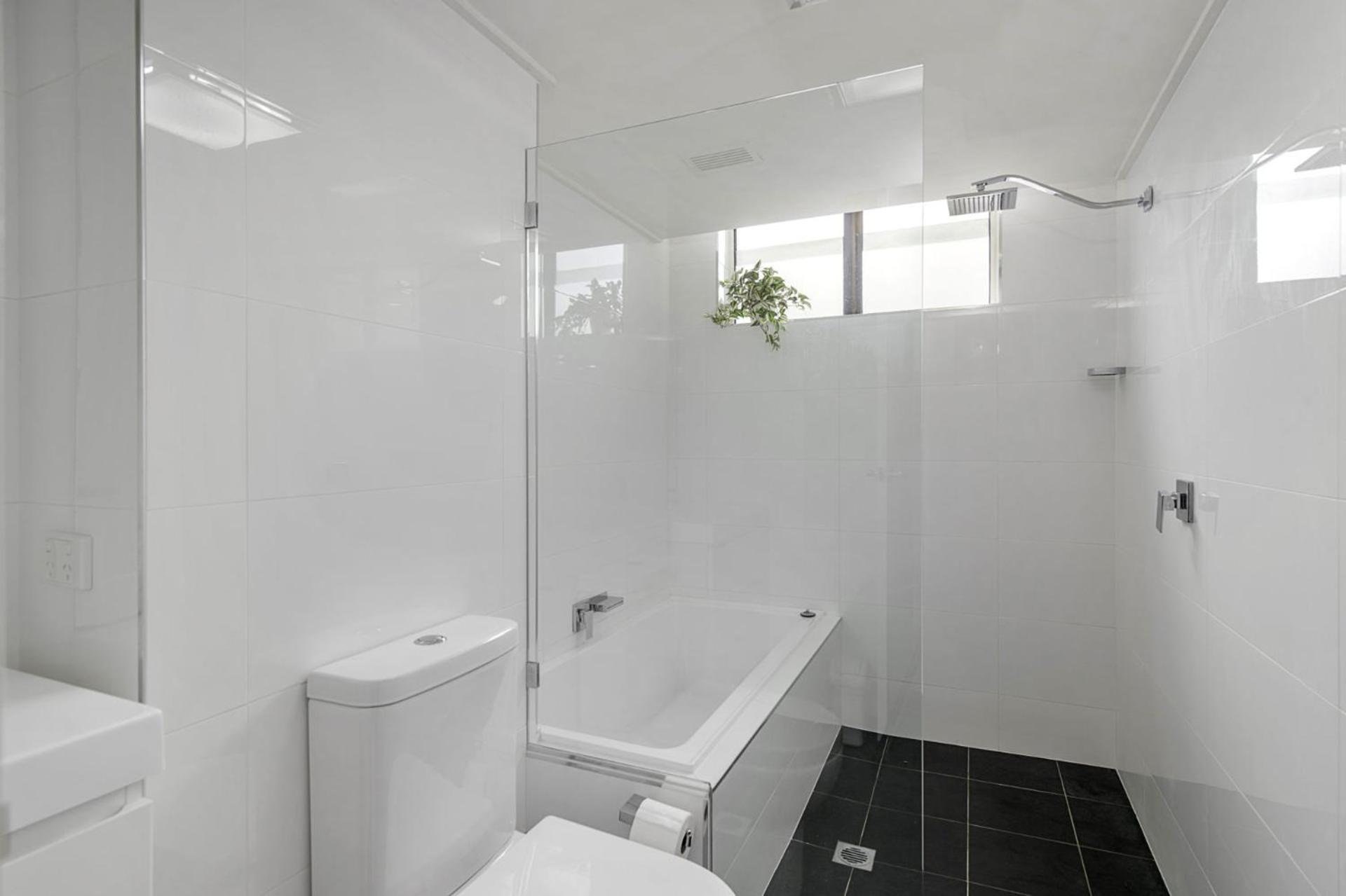 Holiday Central, Tasman Towers Unit 2, 3 Munster Street,