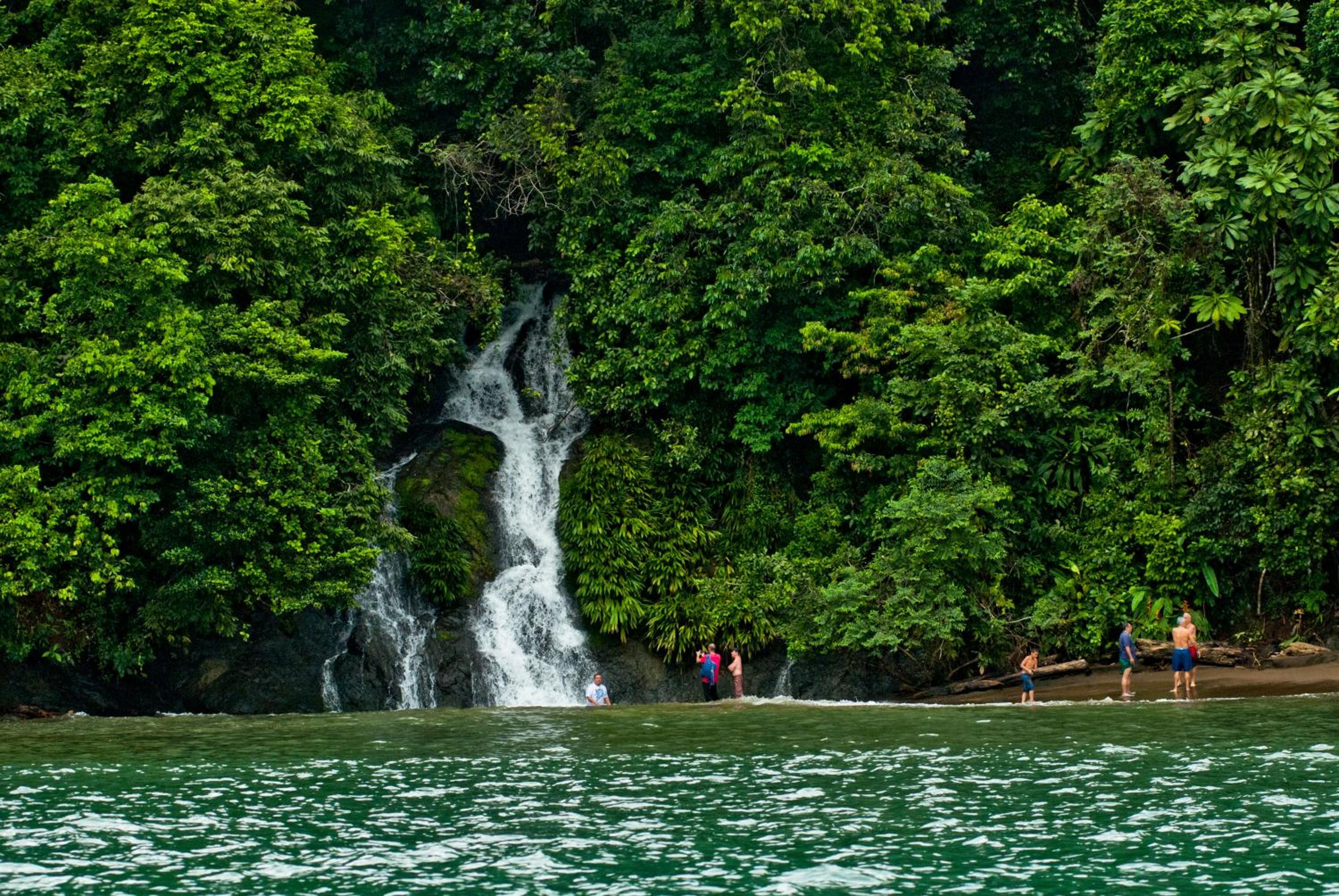 Playa de Oro Lodge