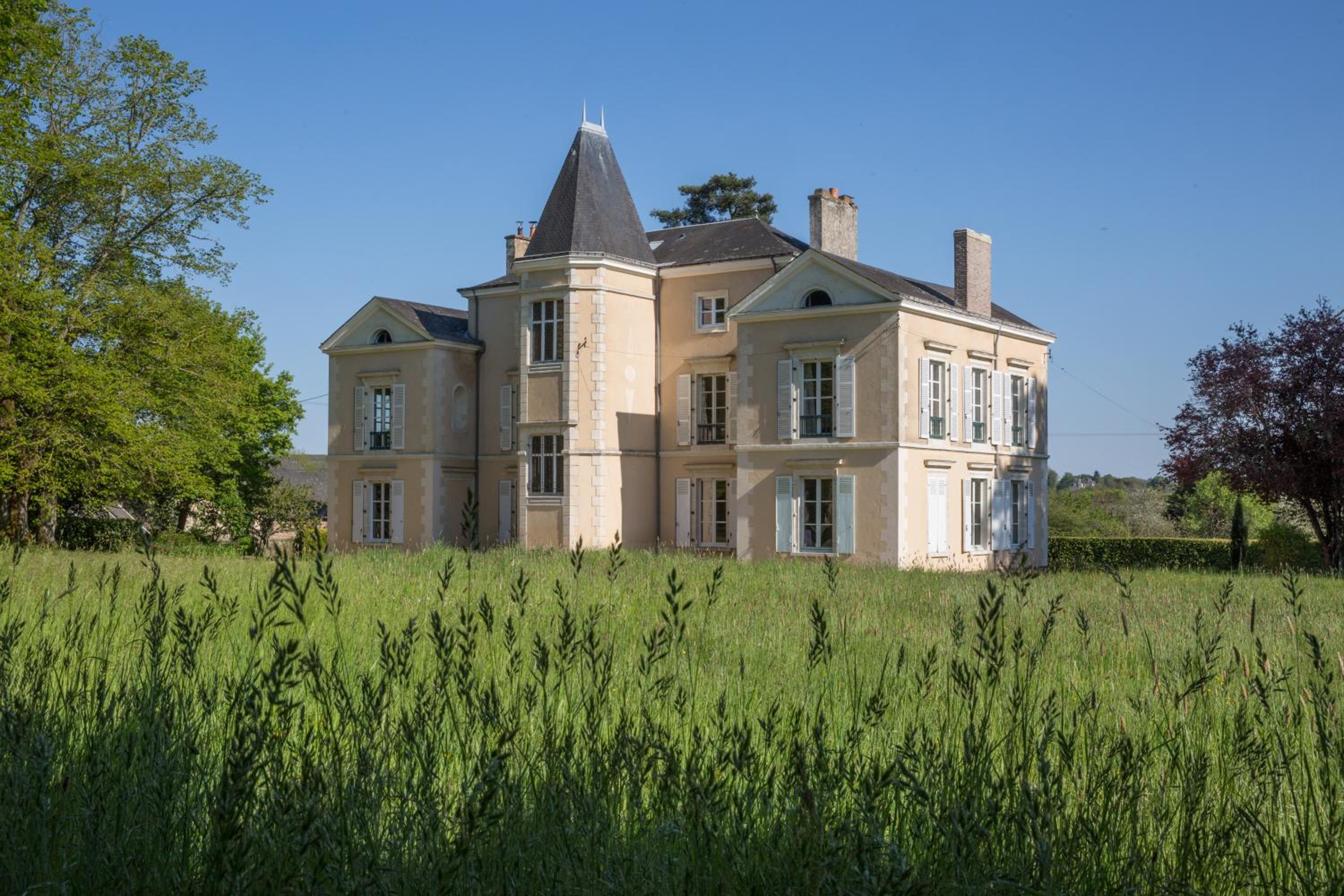 Manoir des Etrichets view 2