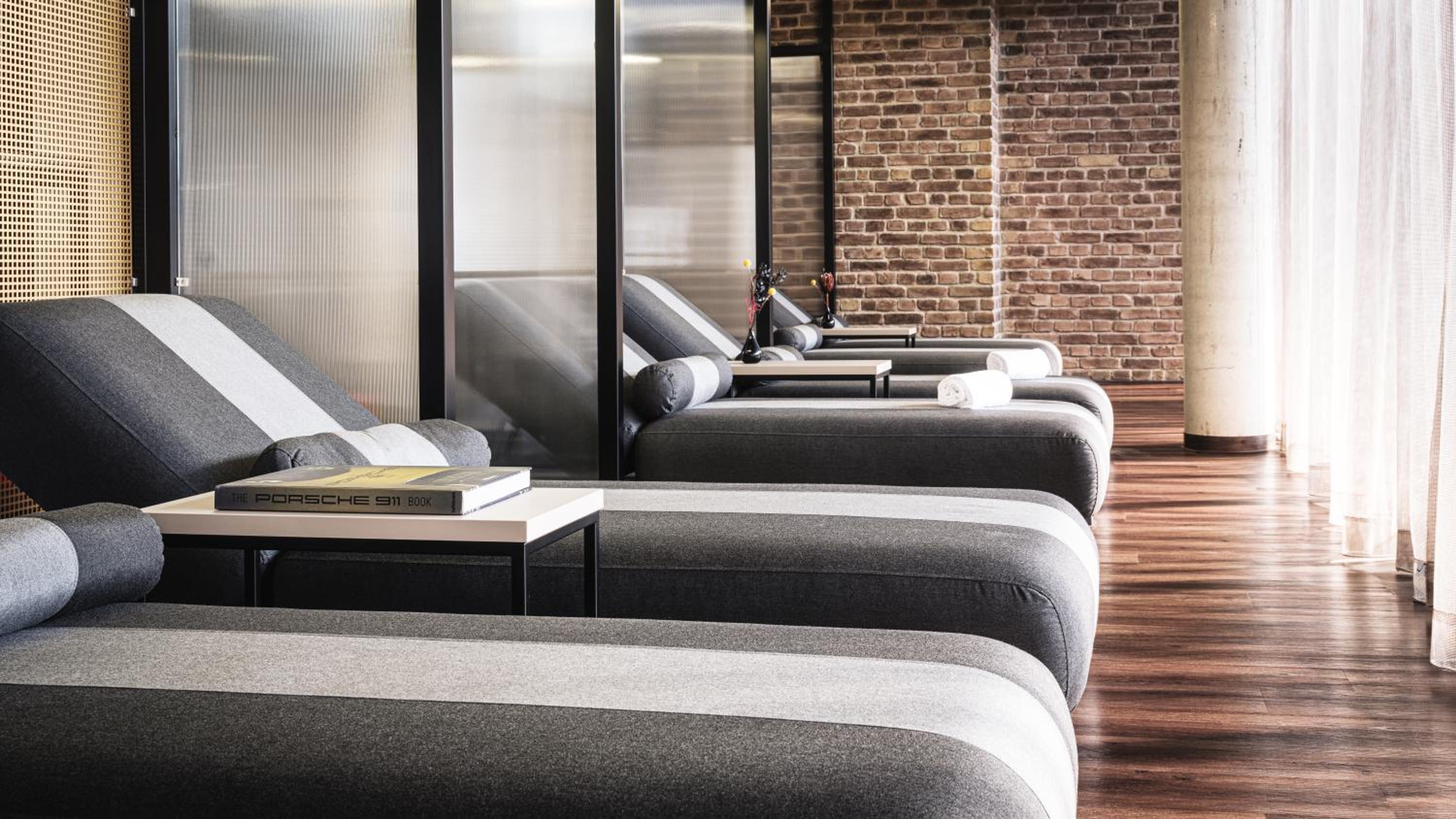 Hotel AMERON München Motorworld - Image 1