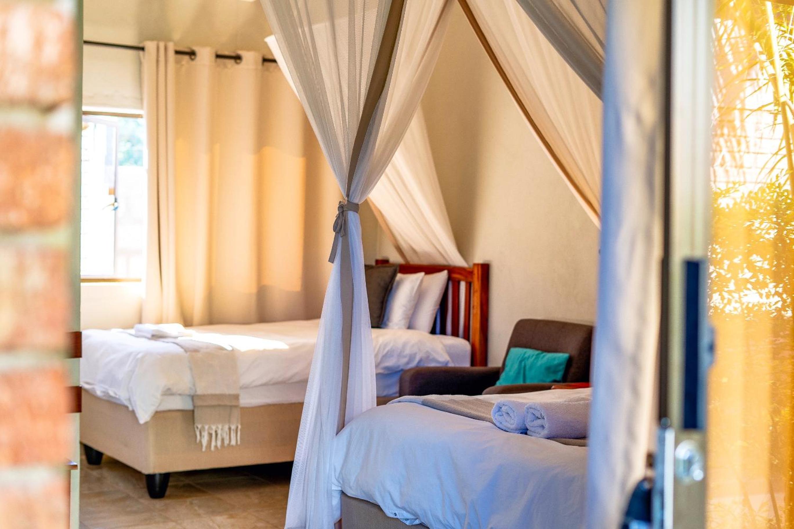 Dzimbahwe Guest Lodge