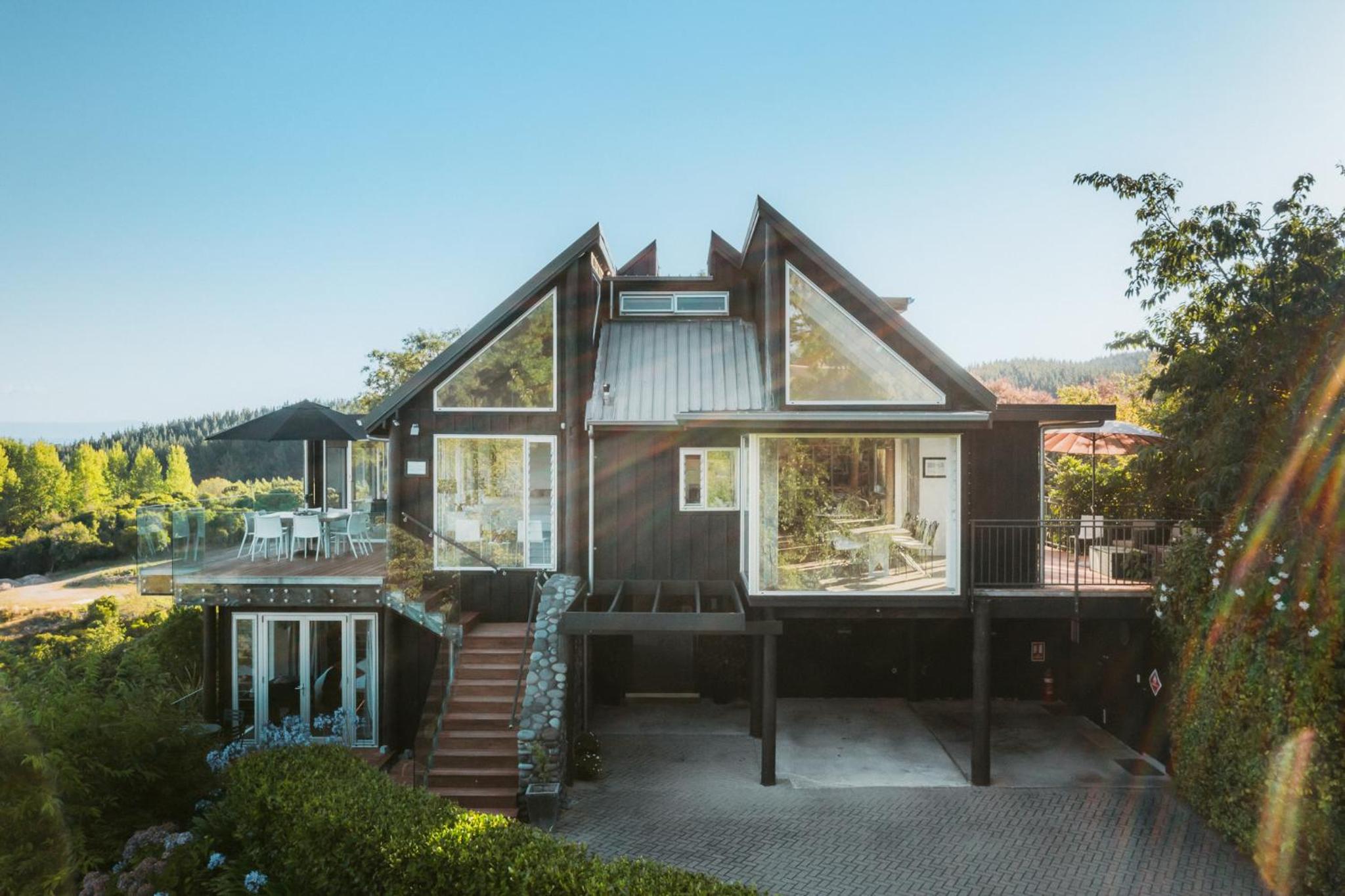 Acacia Cliffs Lodge