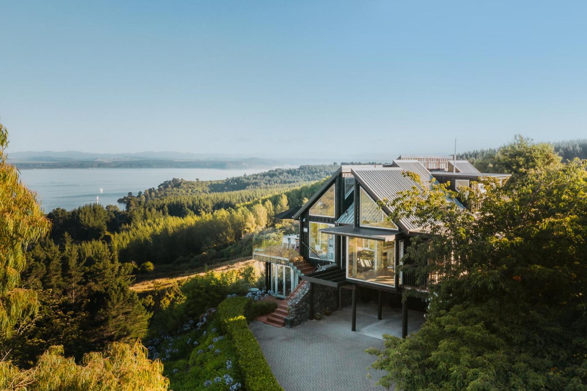 Acacia Cliffs Lodge