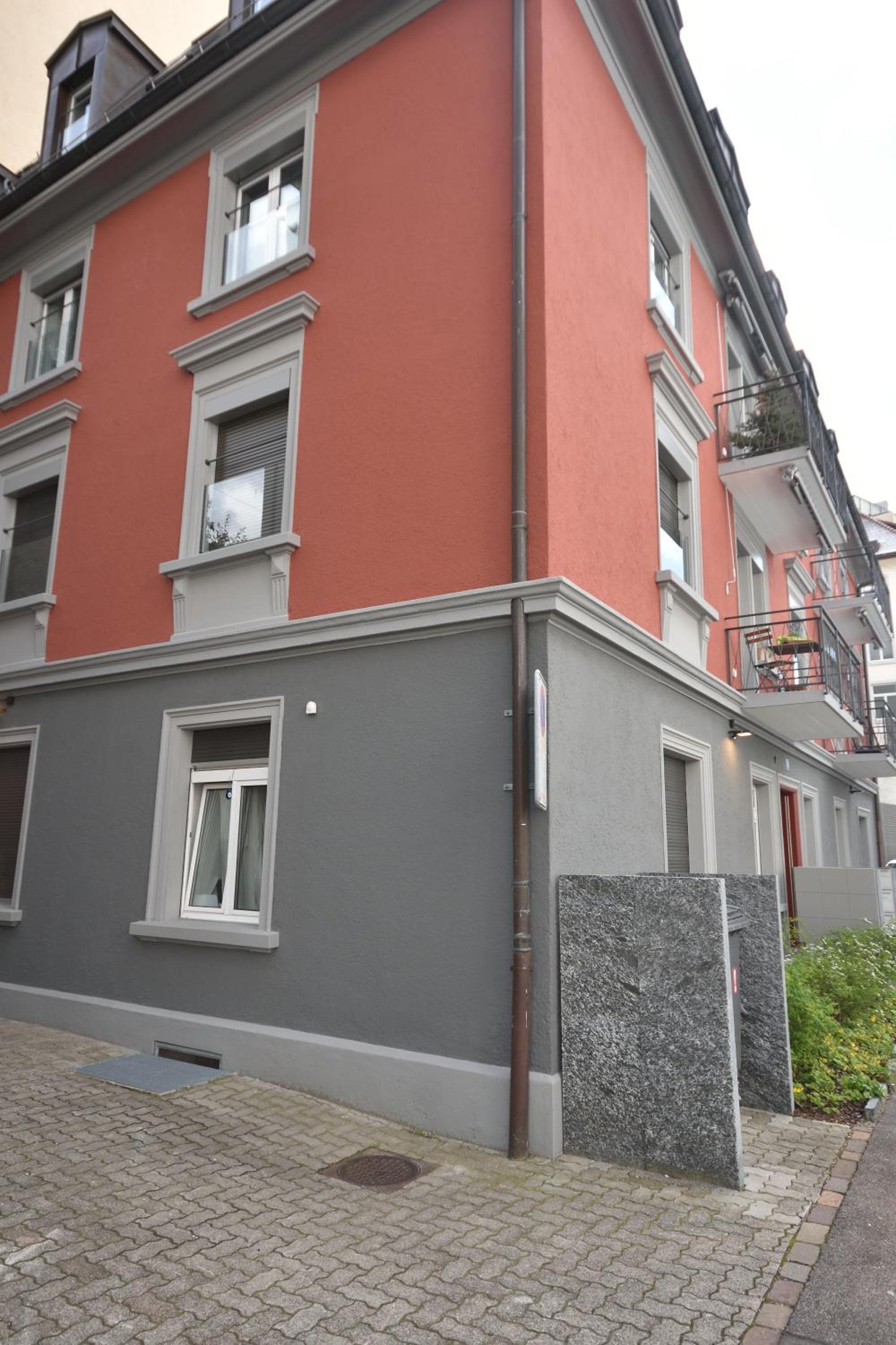 Centrally located 2BR - Color 23