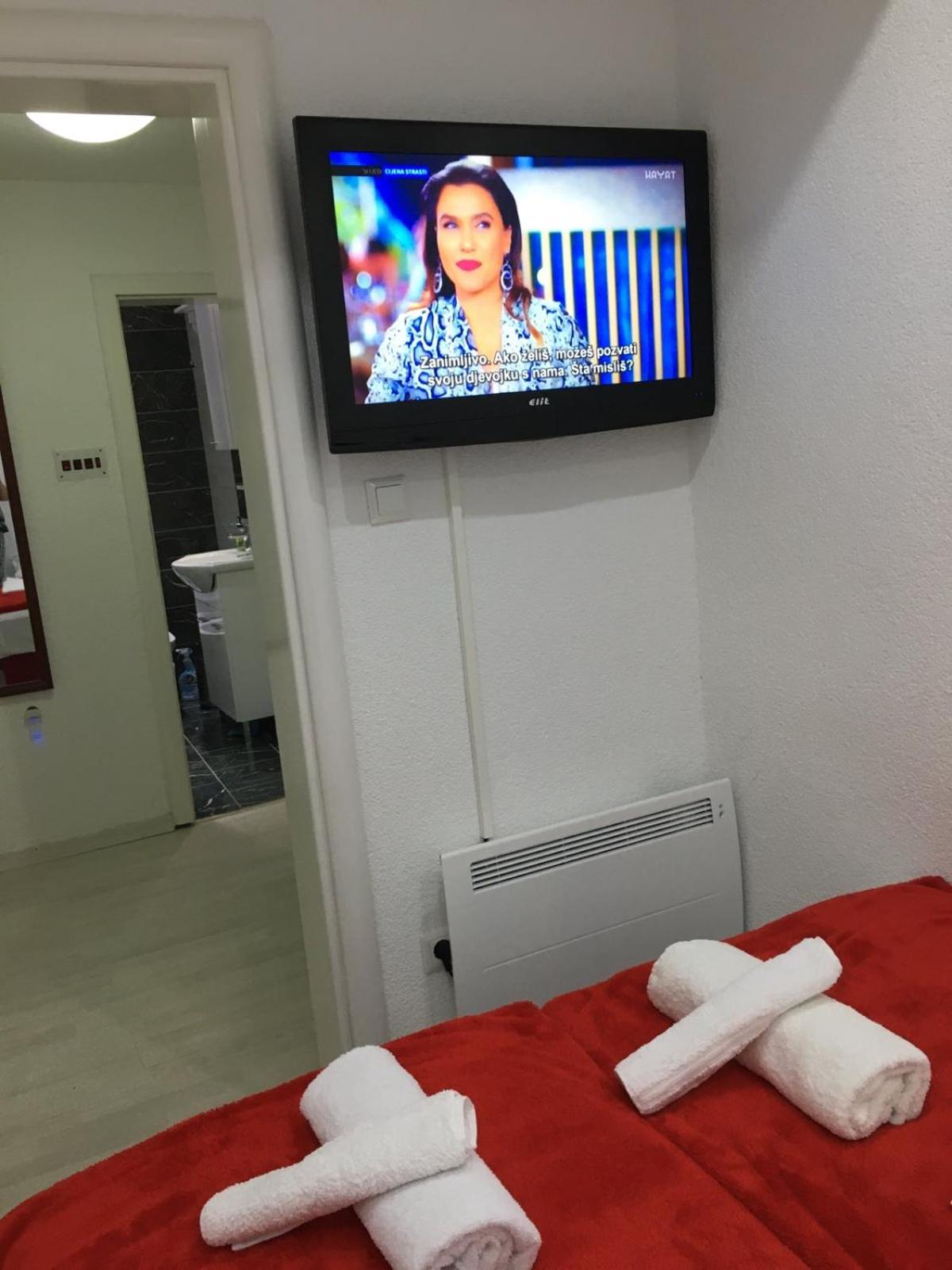 Photo 9