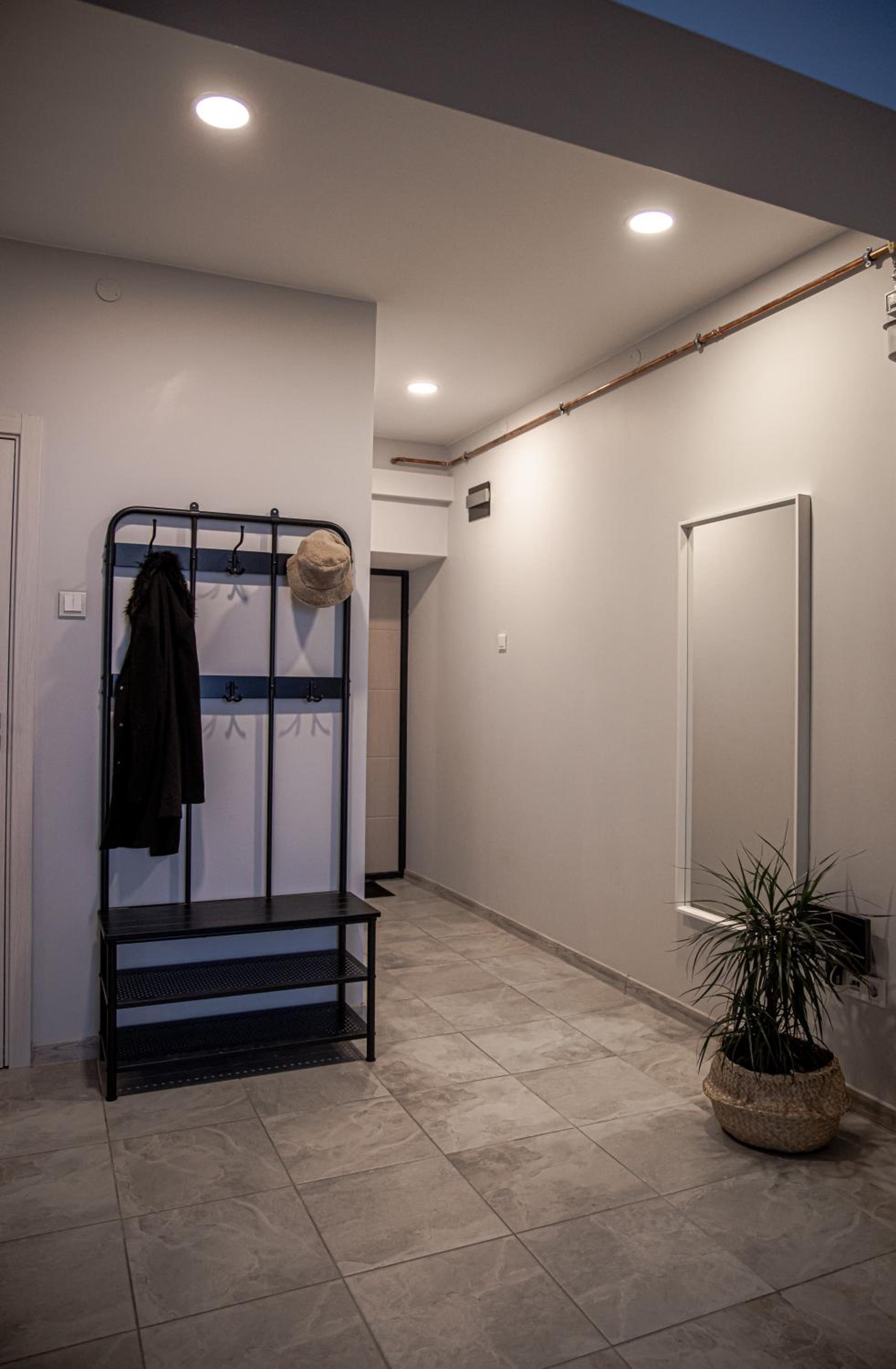 Cozy Seaside Apartment view 4
