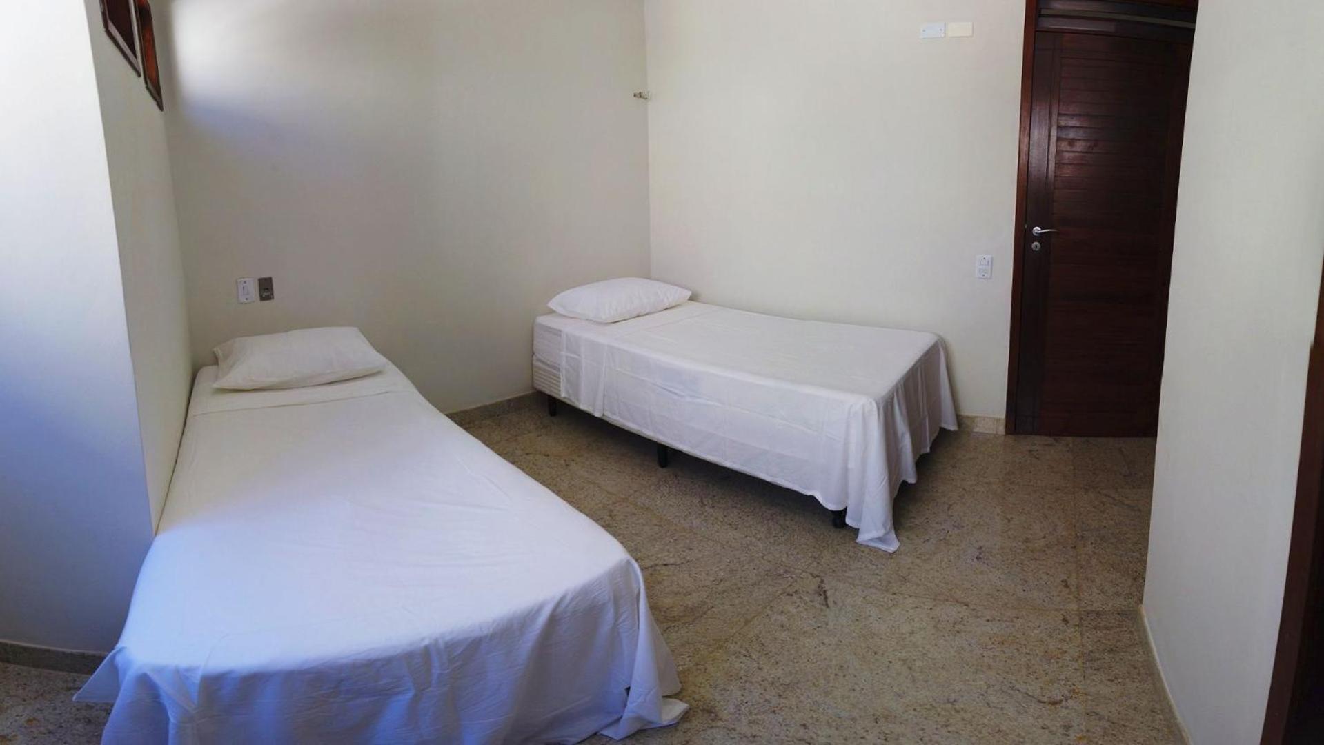 Barramares #54 - Casa com Piscina por Carpediem