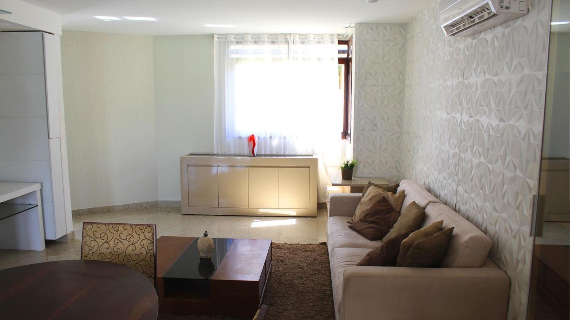 Barramares #54 - Casa com Piscina por Carpediem