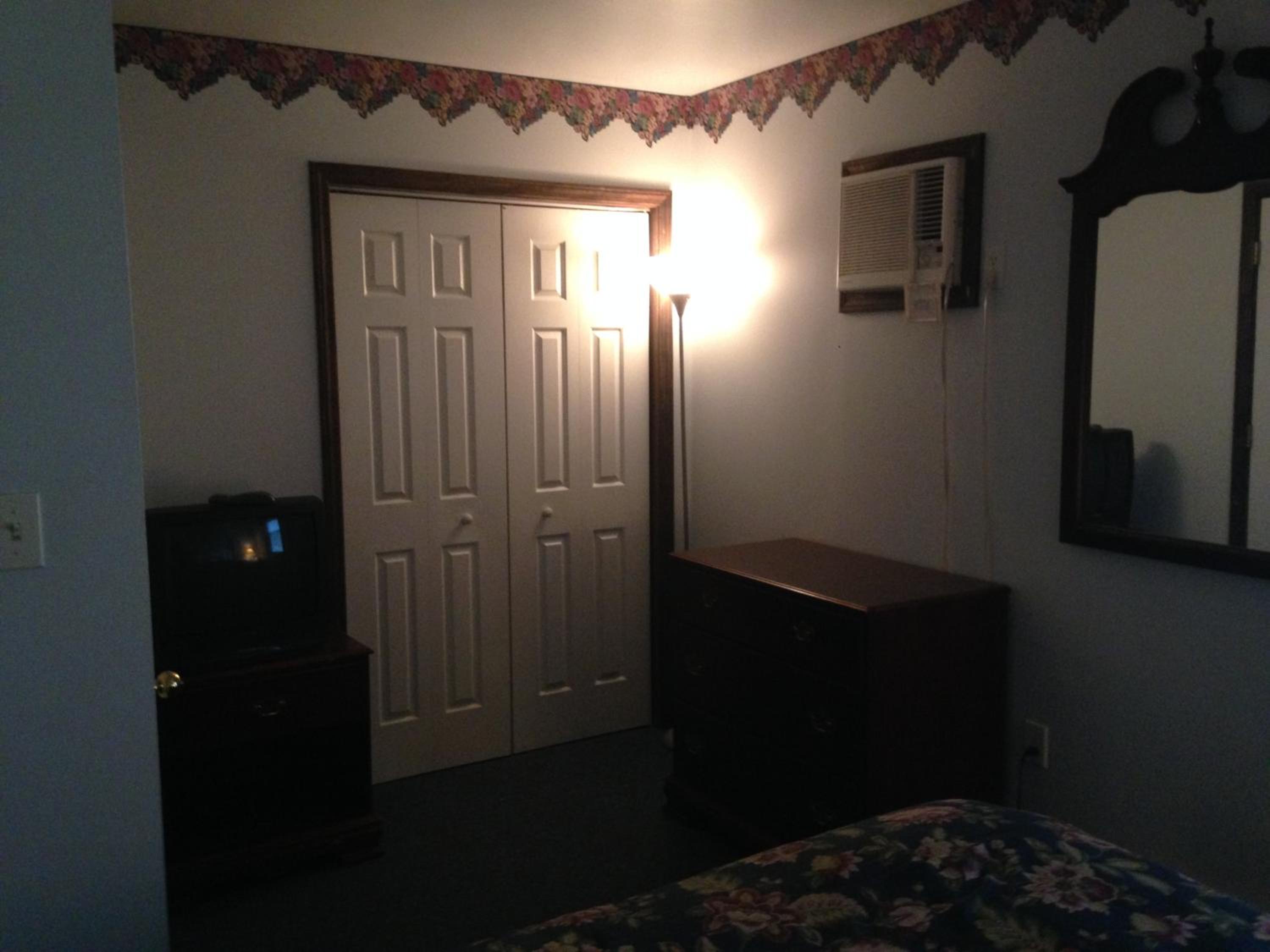 Fred's Inn Restaurant & Lodging