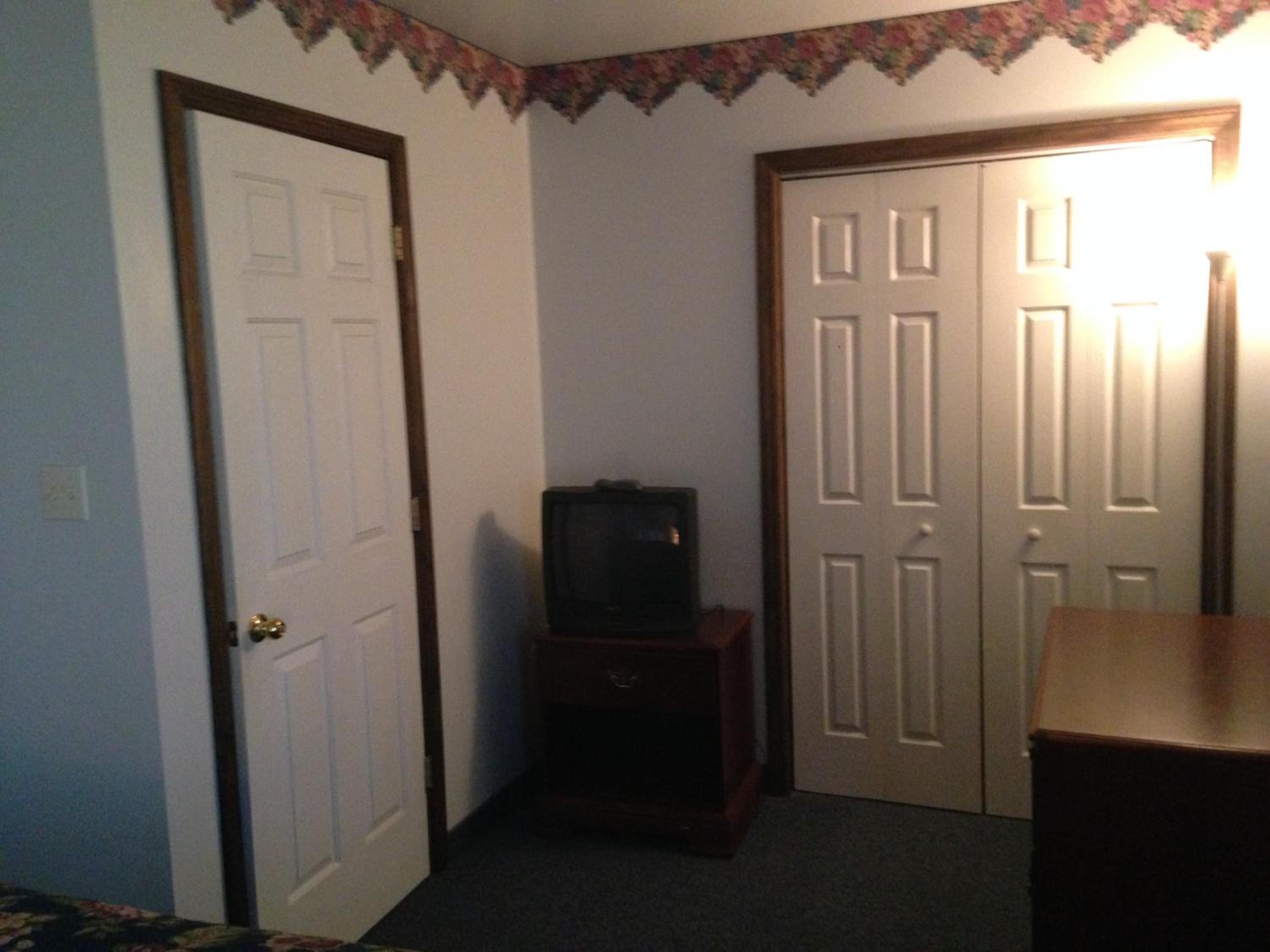 Fred's Inn Restaurant & Lodging