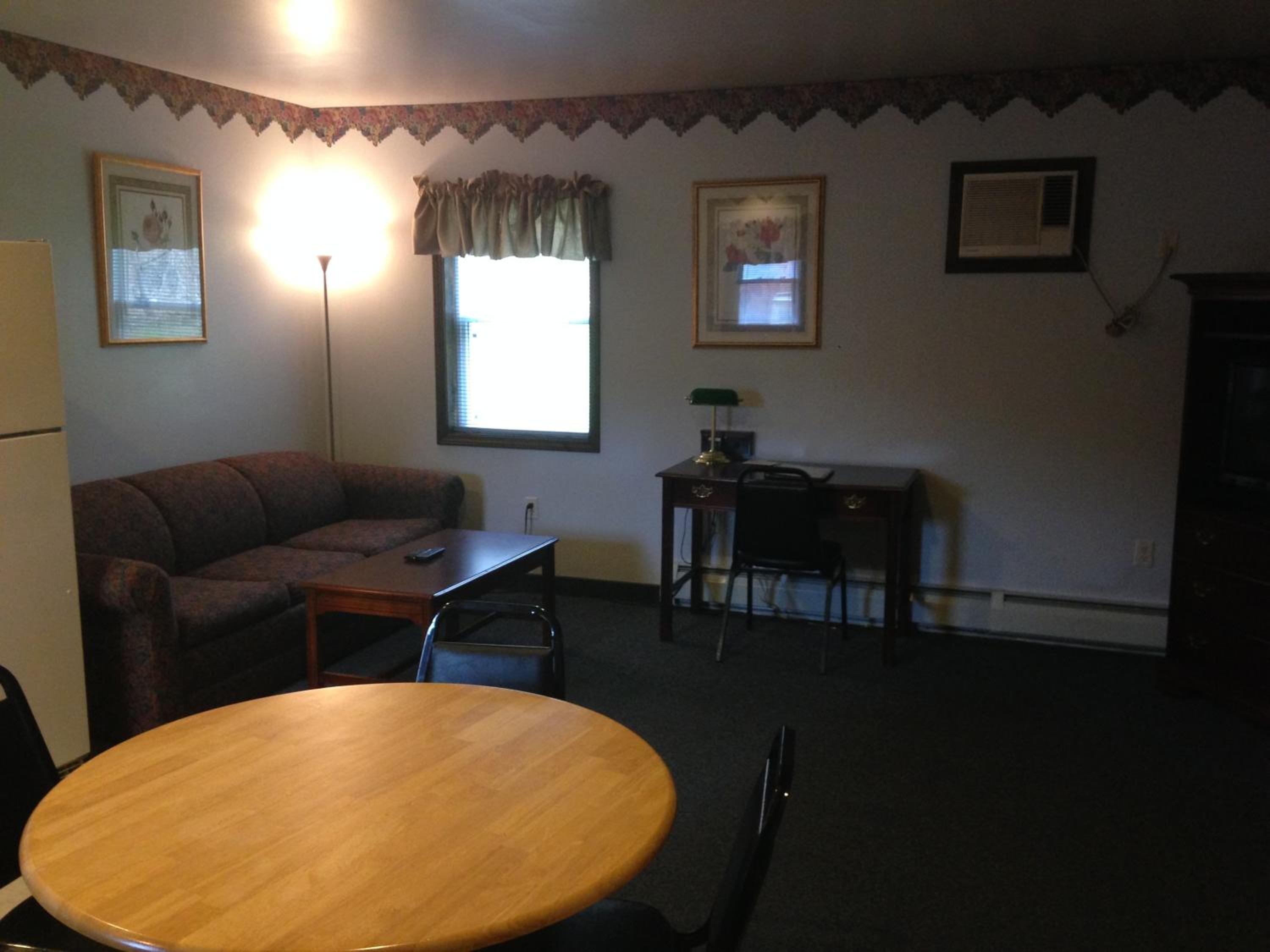 Fred's Inn Restaurant & Lodging