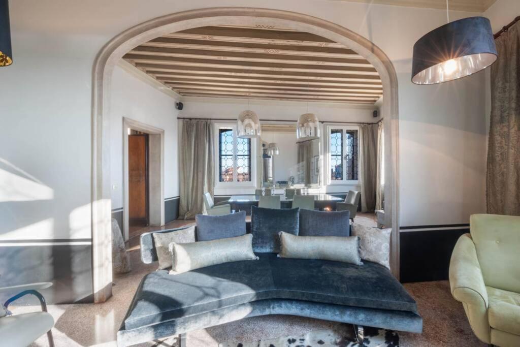 Ca' Erizzo dream apartment, spectacular views from the amazing terrace!
