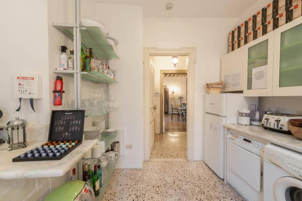Ca' Erizzo dream apartment, spectacular views from the amazing terrace!