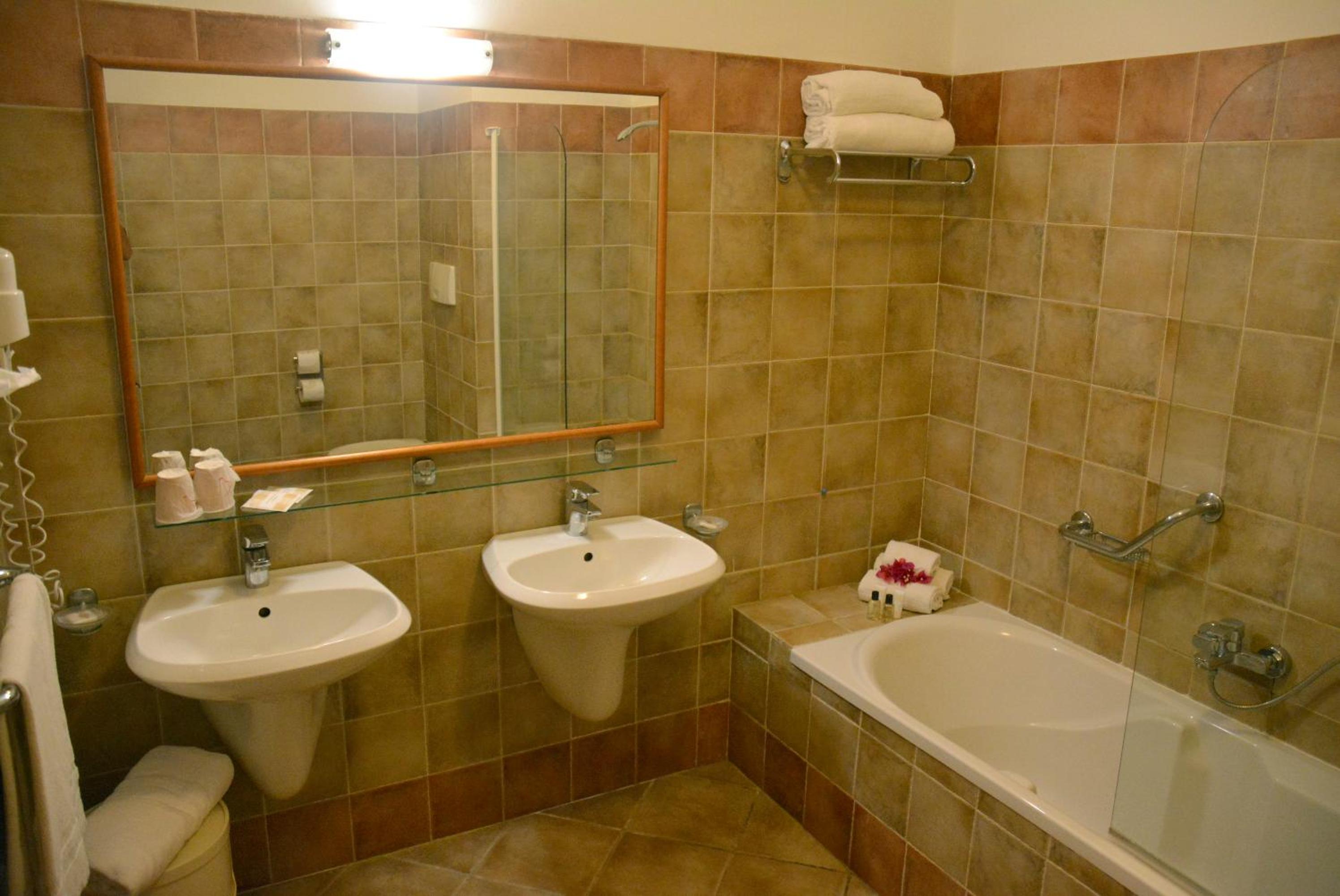 Photo 27