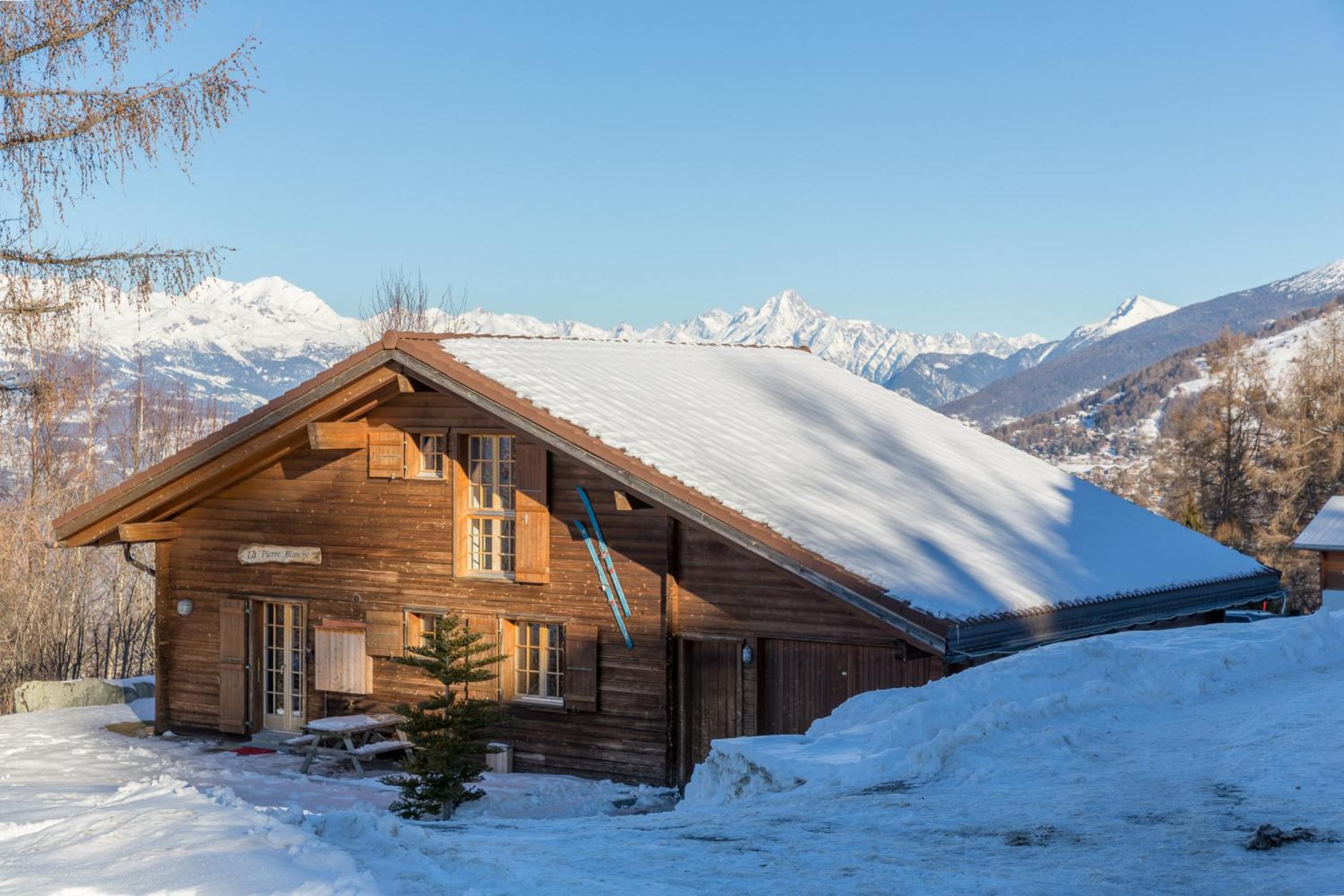 Chalet Pierre Blanche view 2