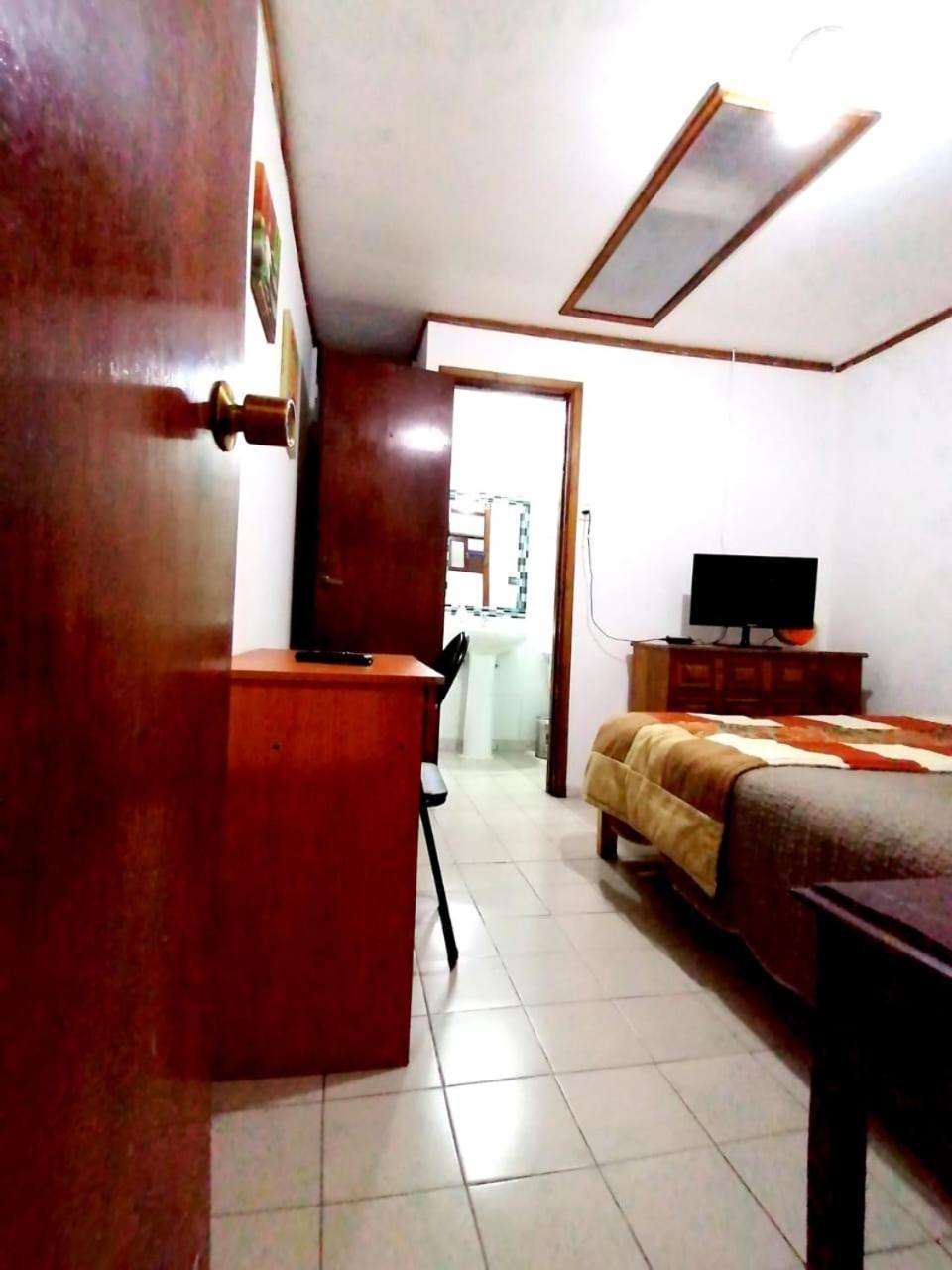 Hostal Caleta Abarca