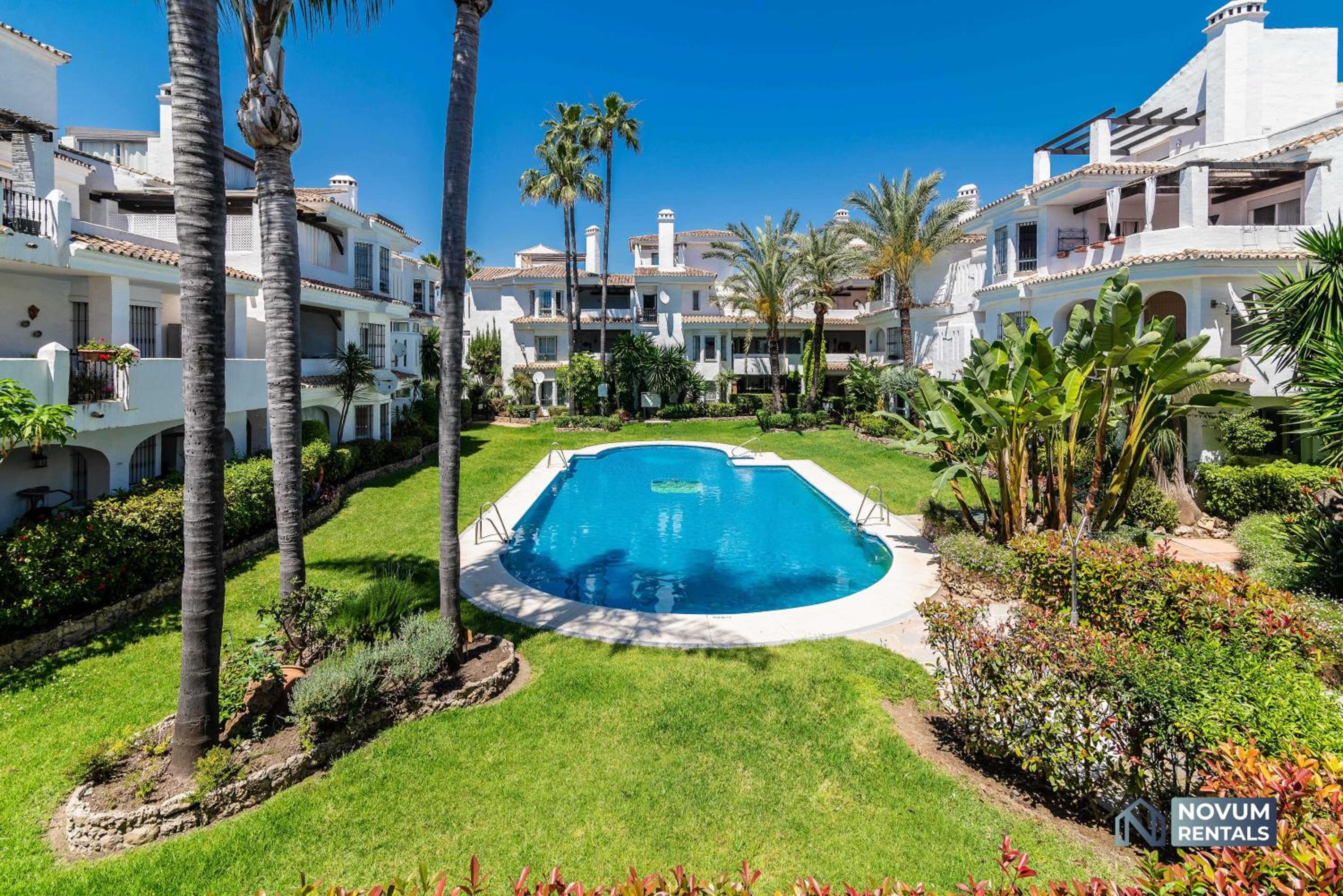 Modern 2 Bedroom Penthouse w/ Terrace, Pool & BBQ view 4