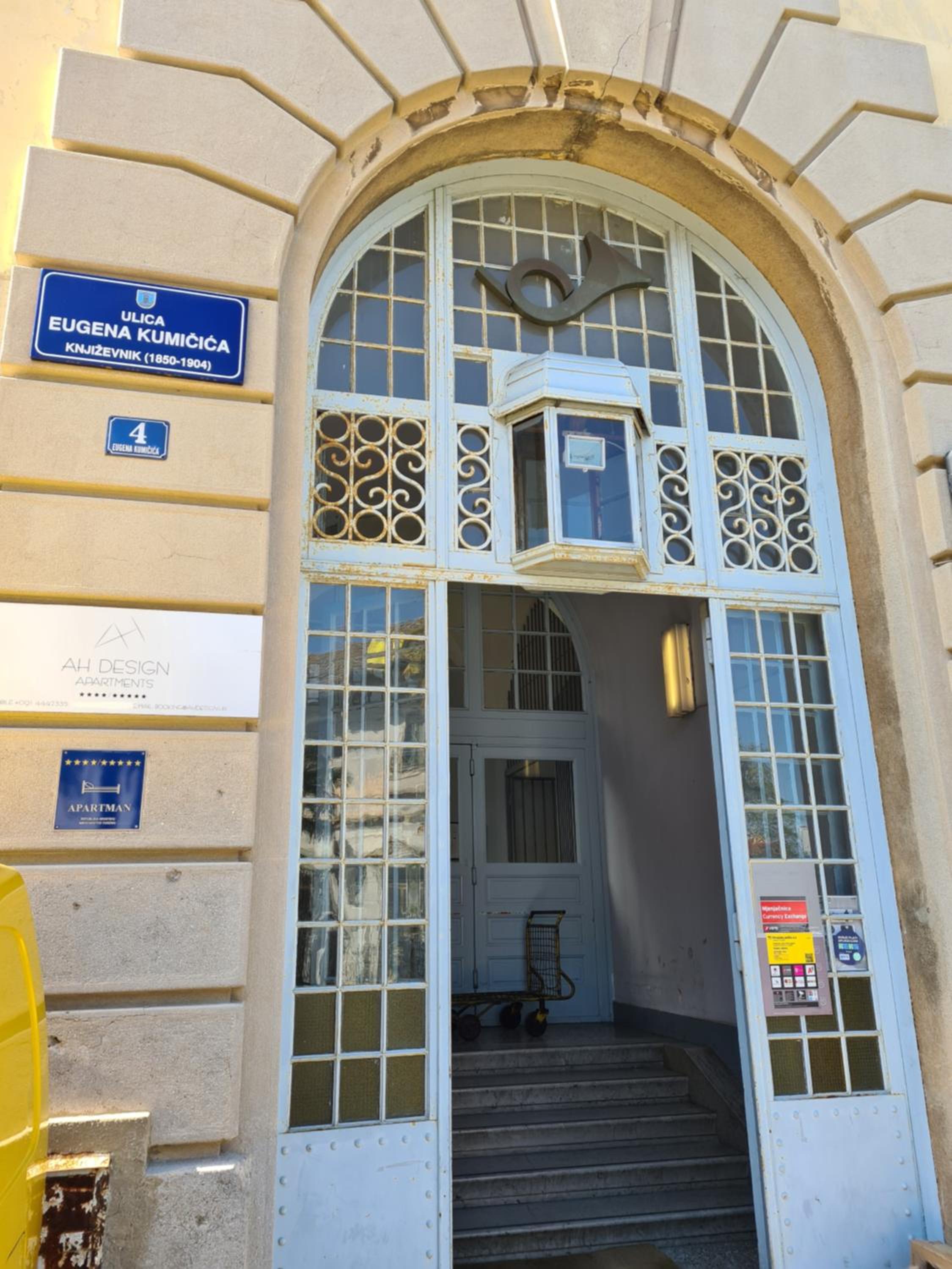 Hotel AH Design Apartments Deluxe - Image 1