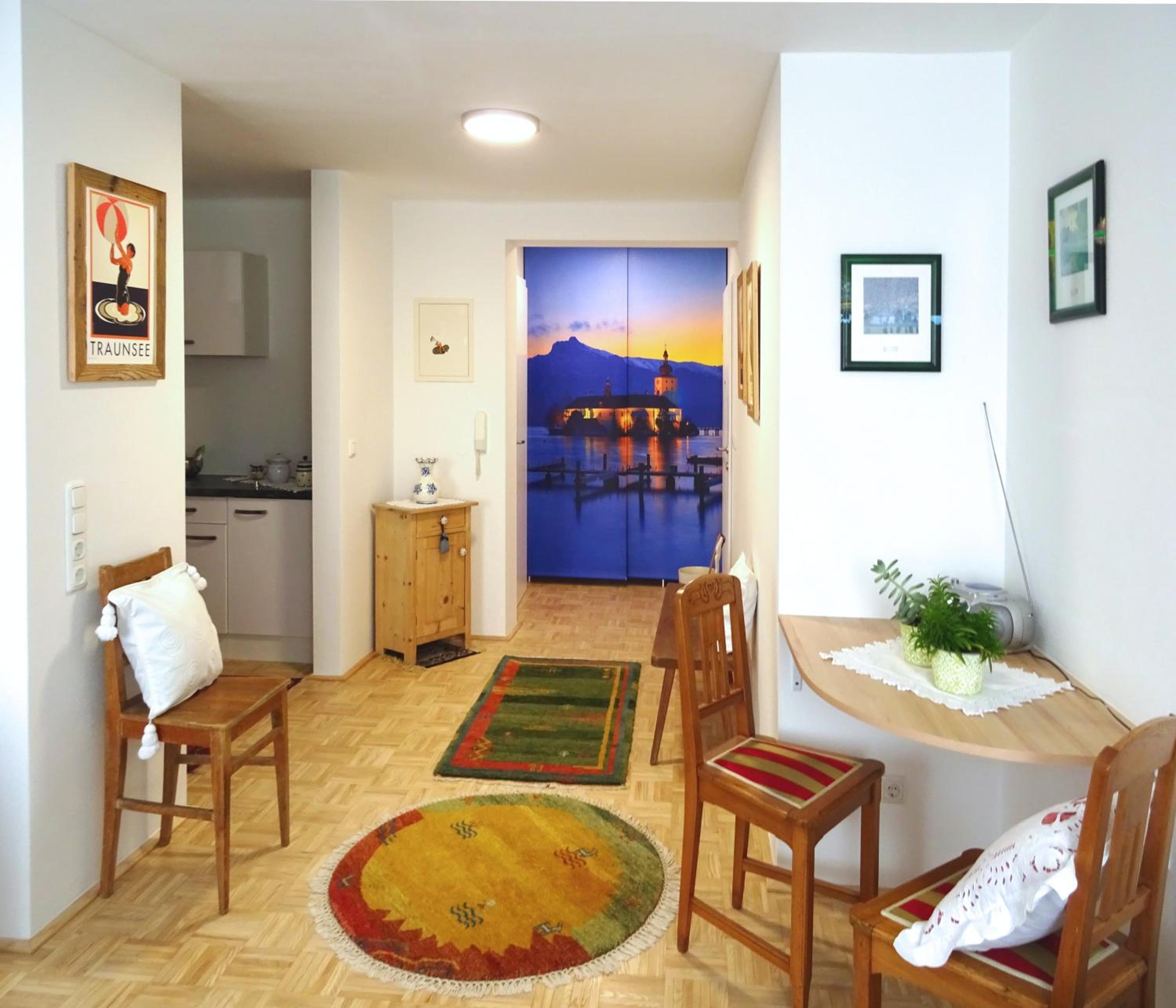 Homely Apartment in the Center with Garden View