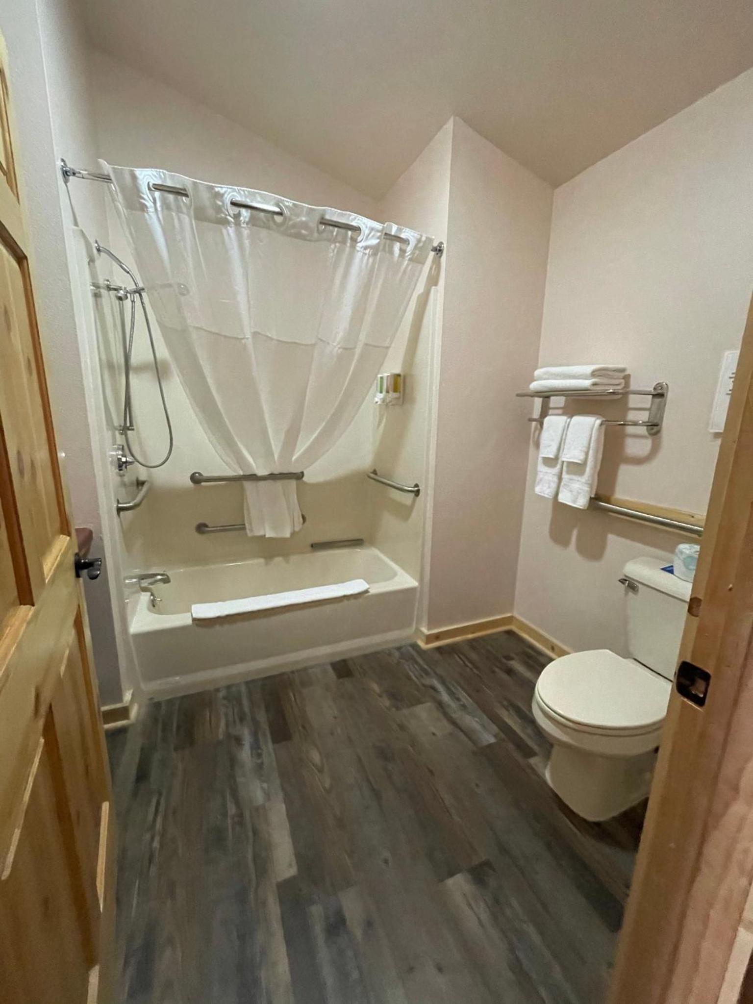 The Longhorn Ranch Resort Lodge & RV Park