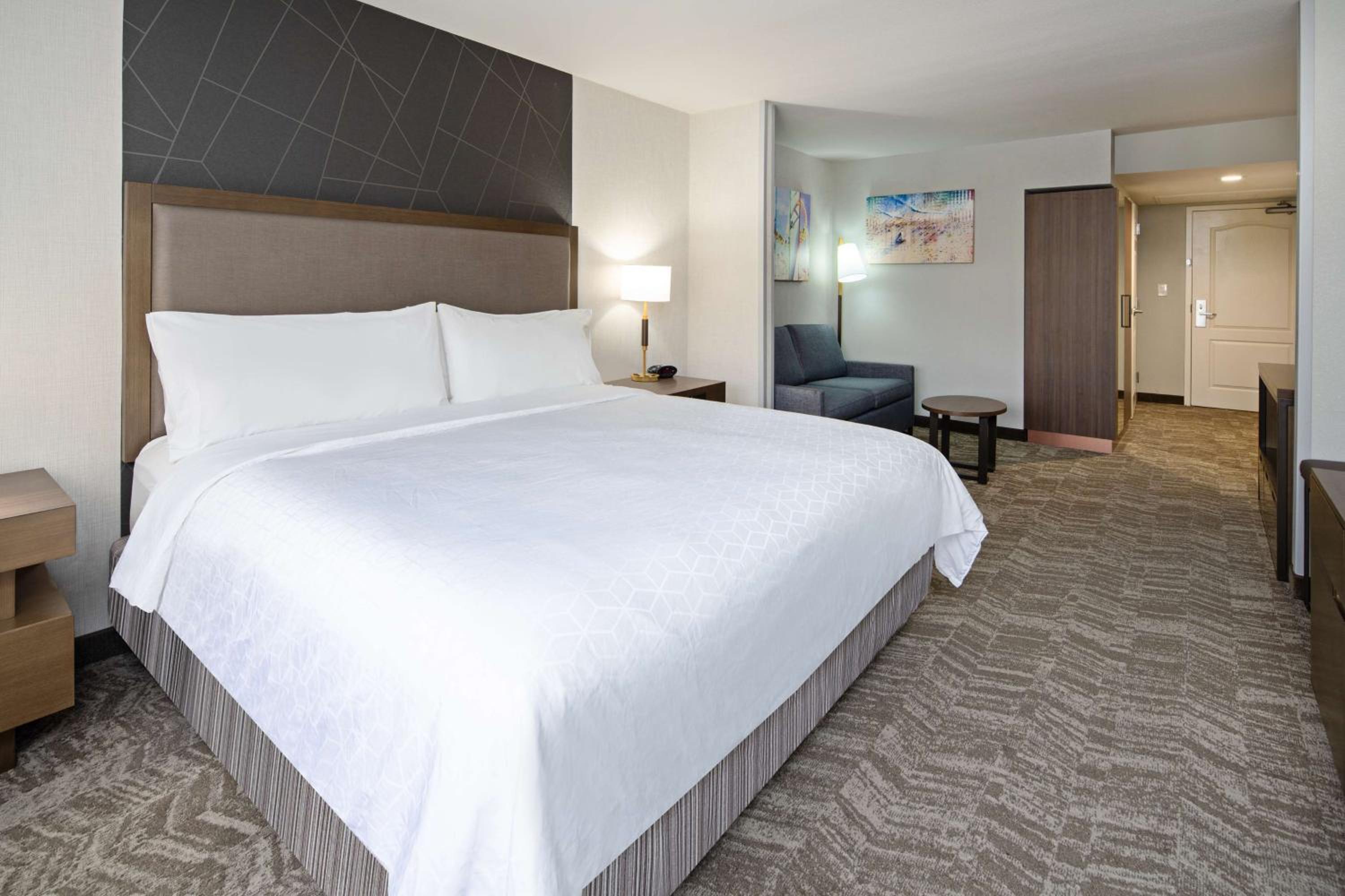 Best Western Valencia/Six Flags Inn  Suites - Property Image 1