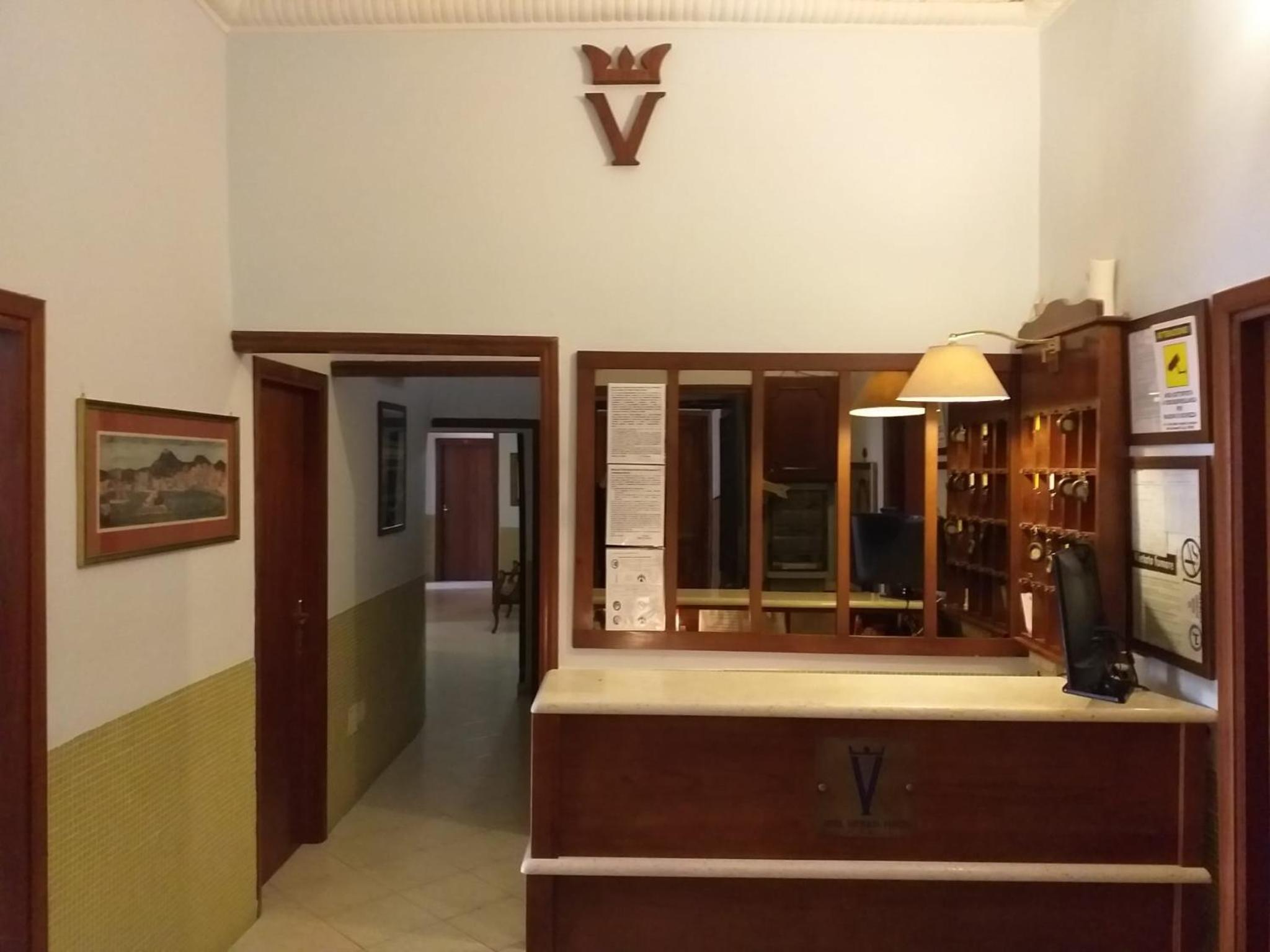 Hotel Vittorio Veneto Napoli - Image 1