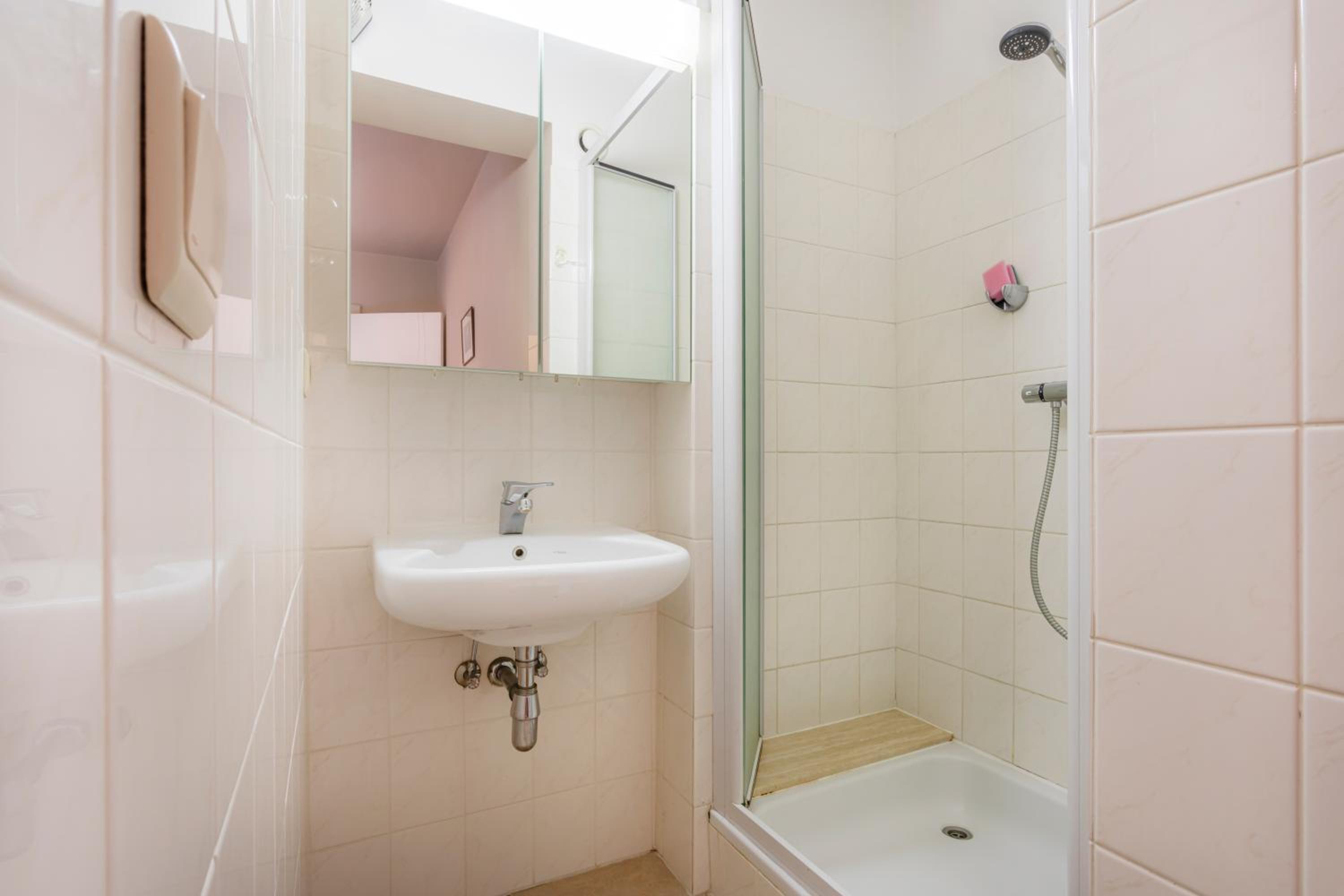 Royal 0101 - 2 bedrooms 6p - renovated - sea view - centrally located
