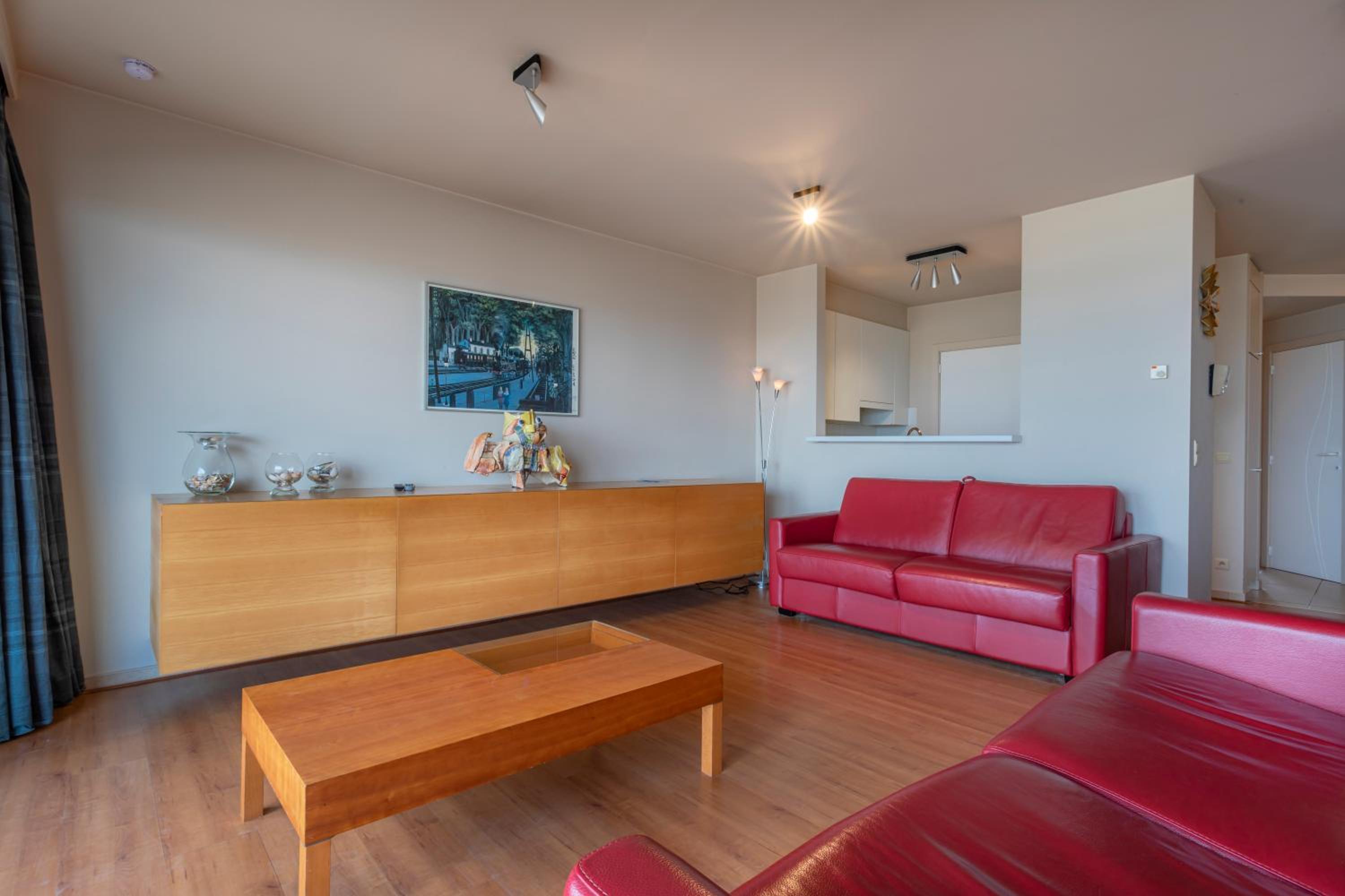 Royal 0101 - 2 bedrooms 6p - renovated - sea view - centrally located