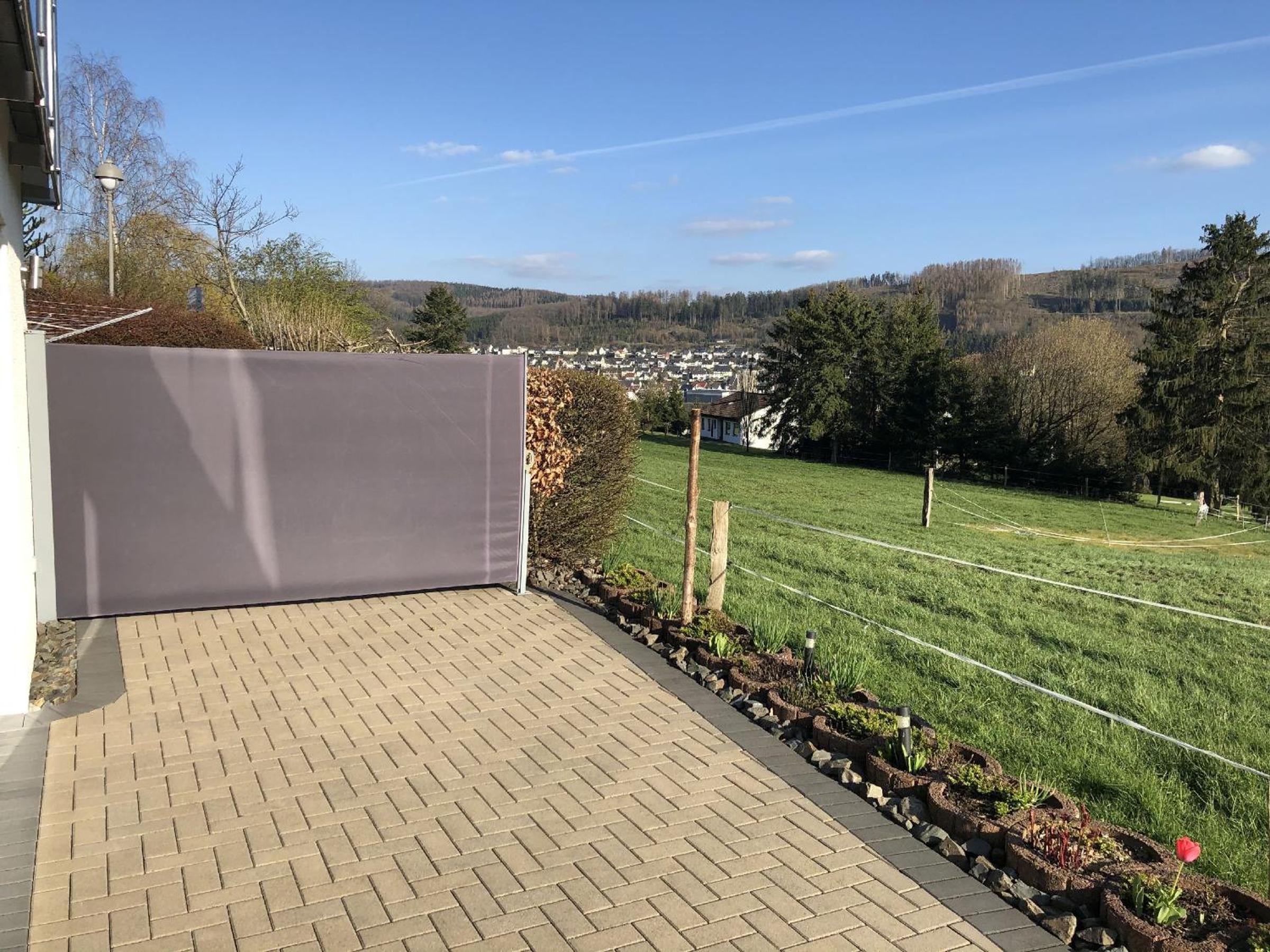Ferienwohnung Wiesenblick en Plettenberg — balance & terrace