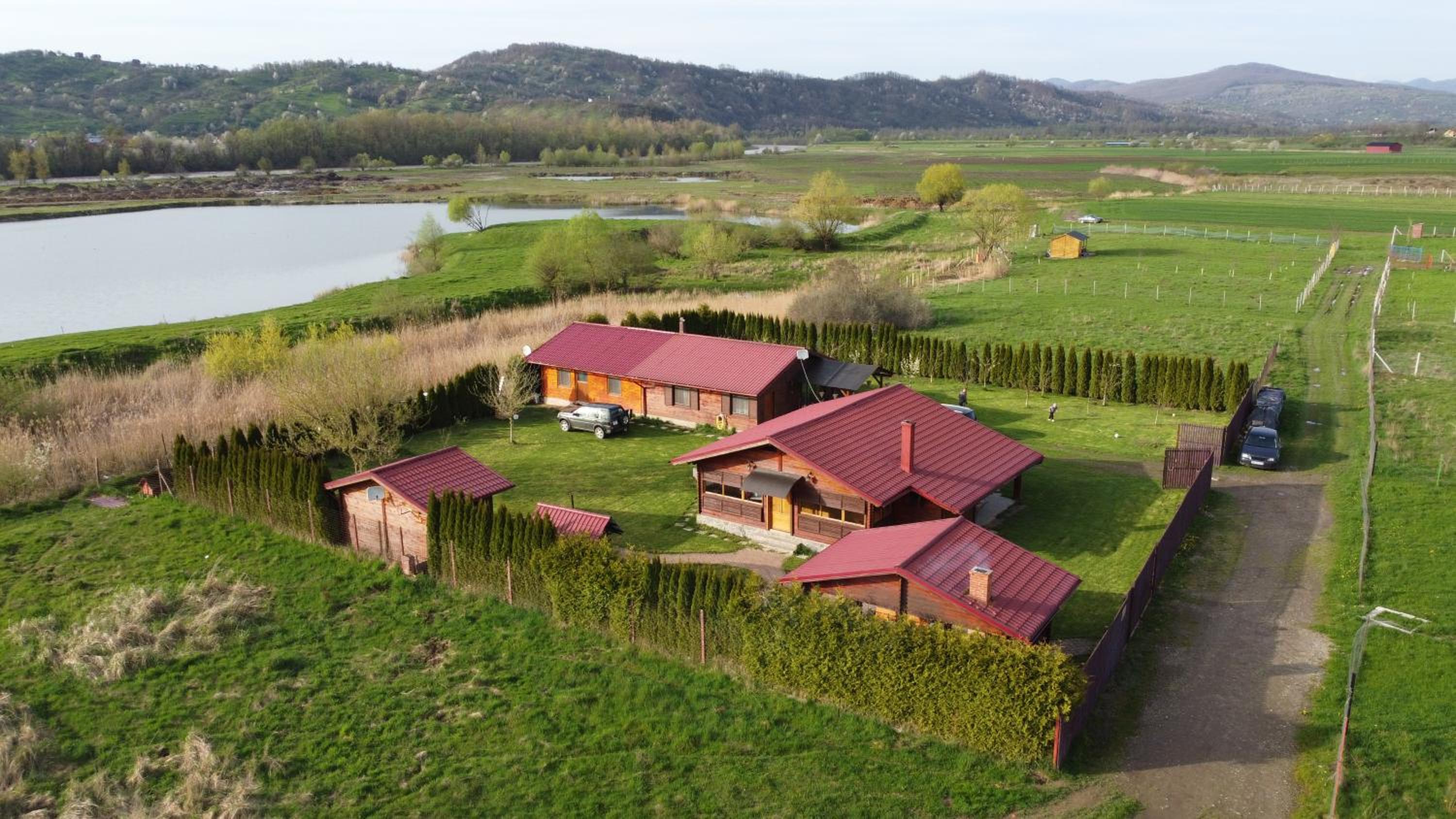 Casa de la Lac view 2