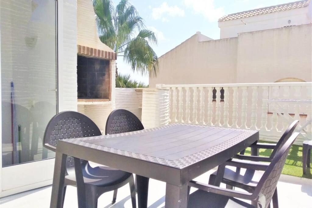 Townhouse with bbq and pools - Costa Hispania view 2