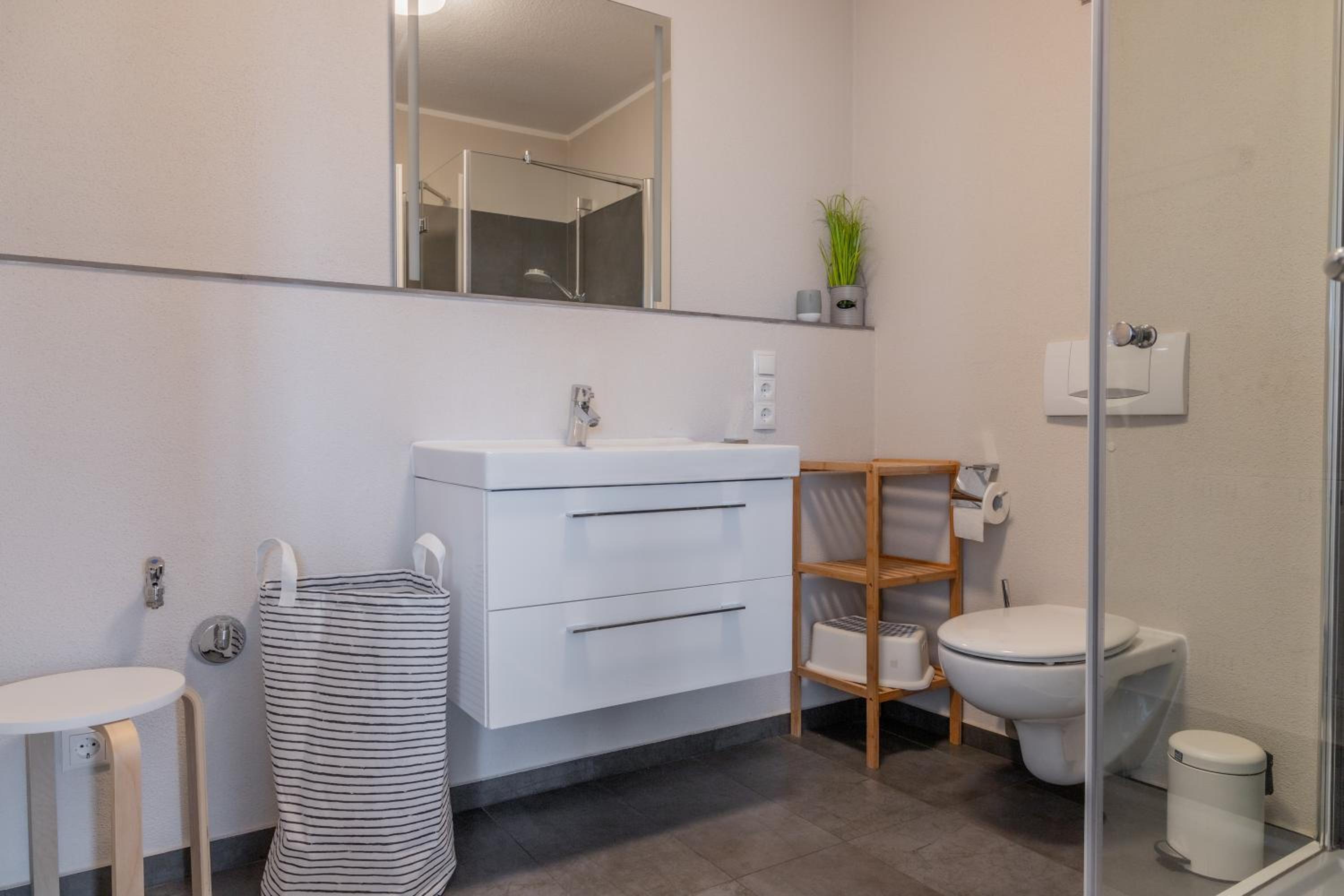 Haus Strandeck Ferienwohnung 14 mit Sauna- und Schwimmbadnutzung im AHOI Sellin