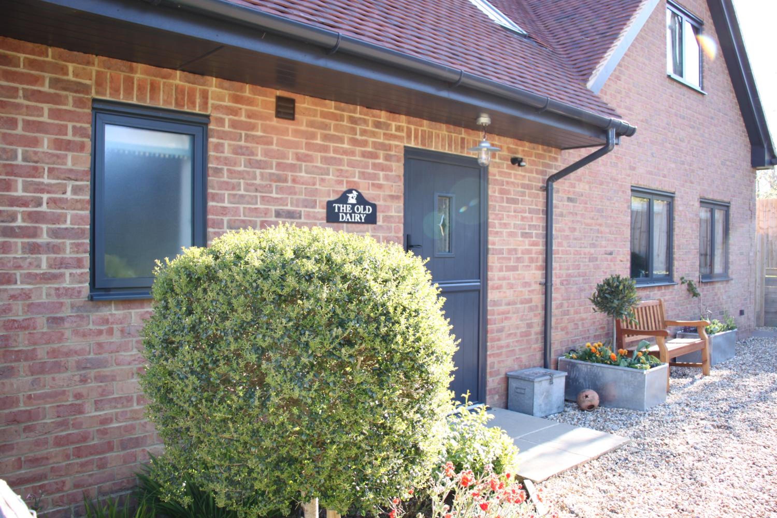 Wonderfully Spacious Luxury Holiday Cottage view 3