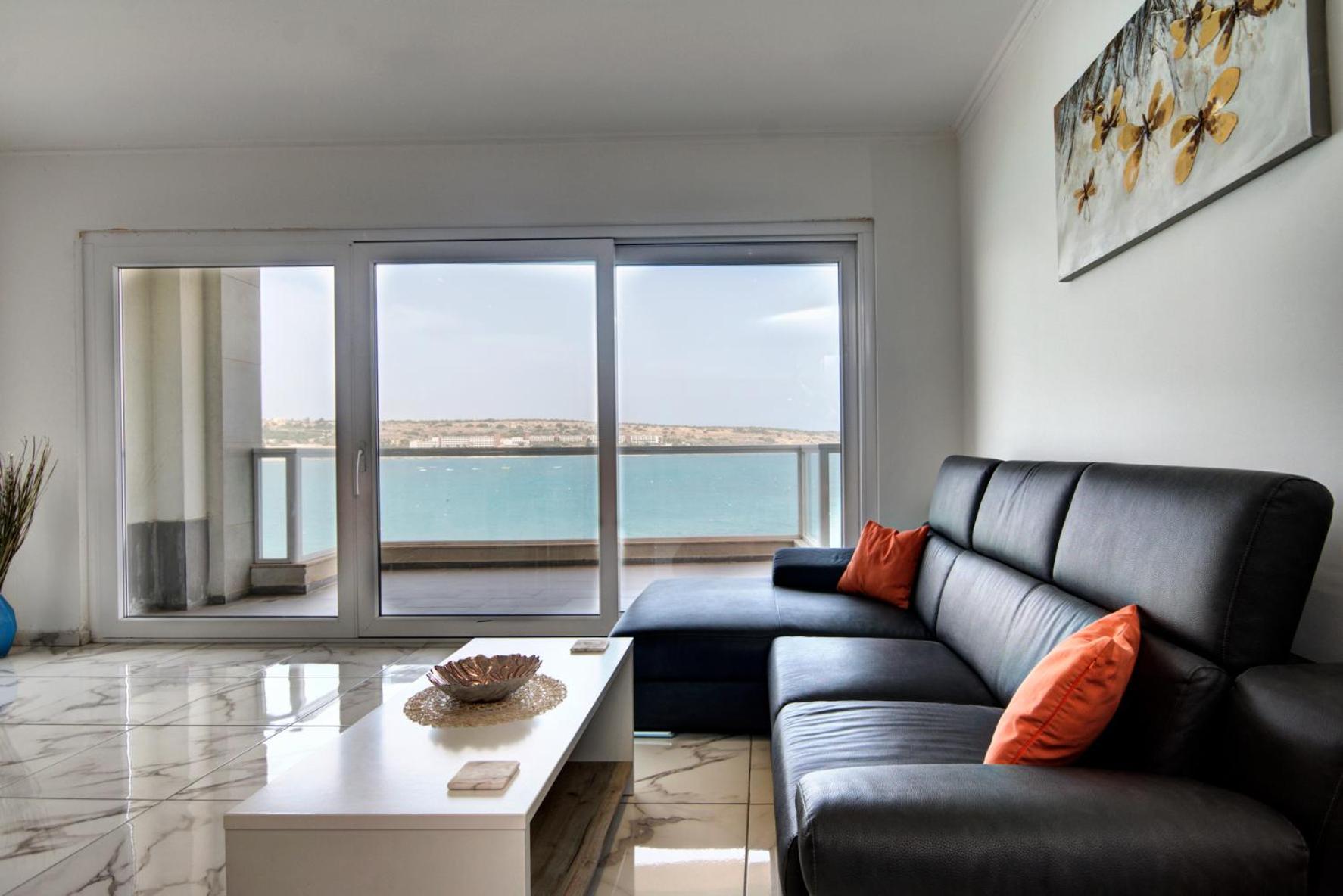 Premium Seafront Apartment with Panoramic Bay Views view 3
