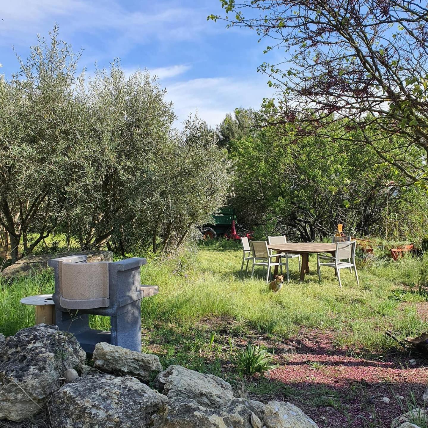 Bastide Bellugue Maison d'hôtes réseau Bienvenue à La Ferme à 3 minutes de Lourmarin view 3
