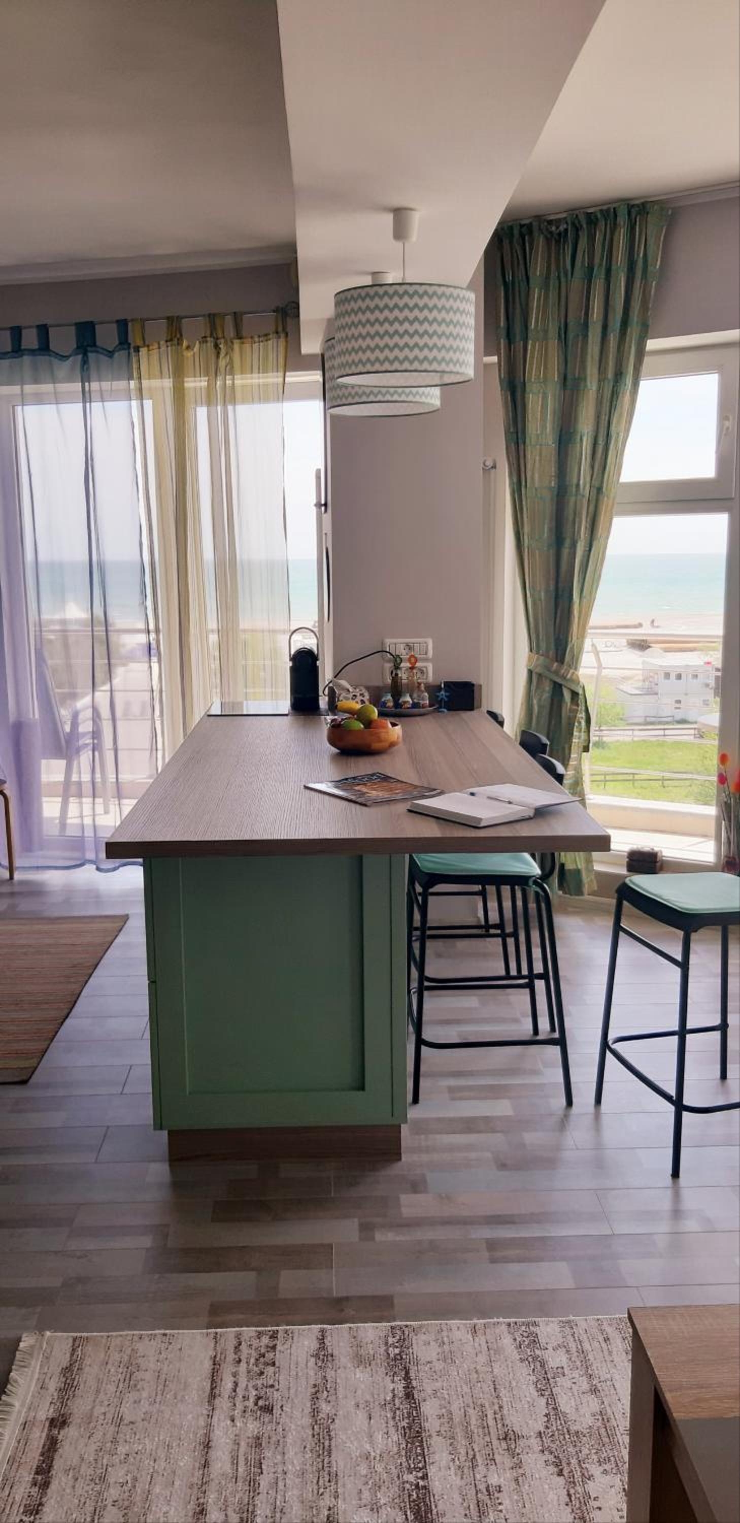 Apartment Siracuza Mamaia Nord view 2