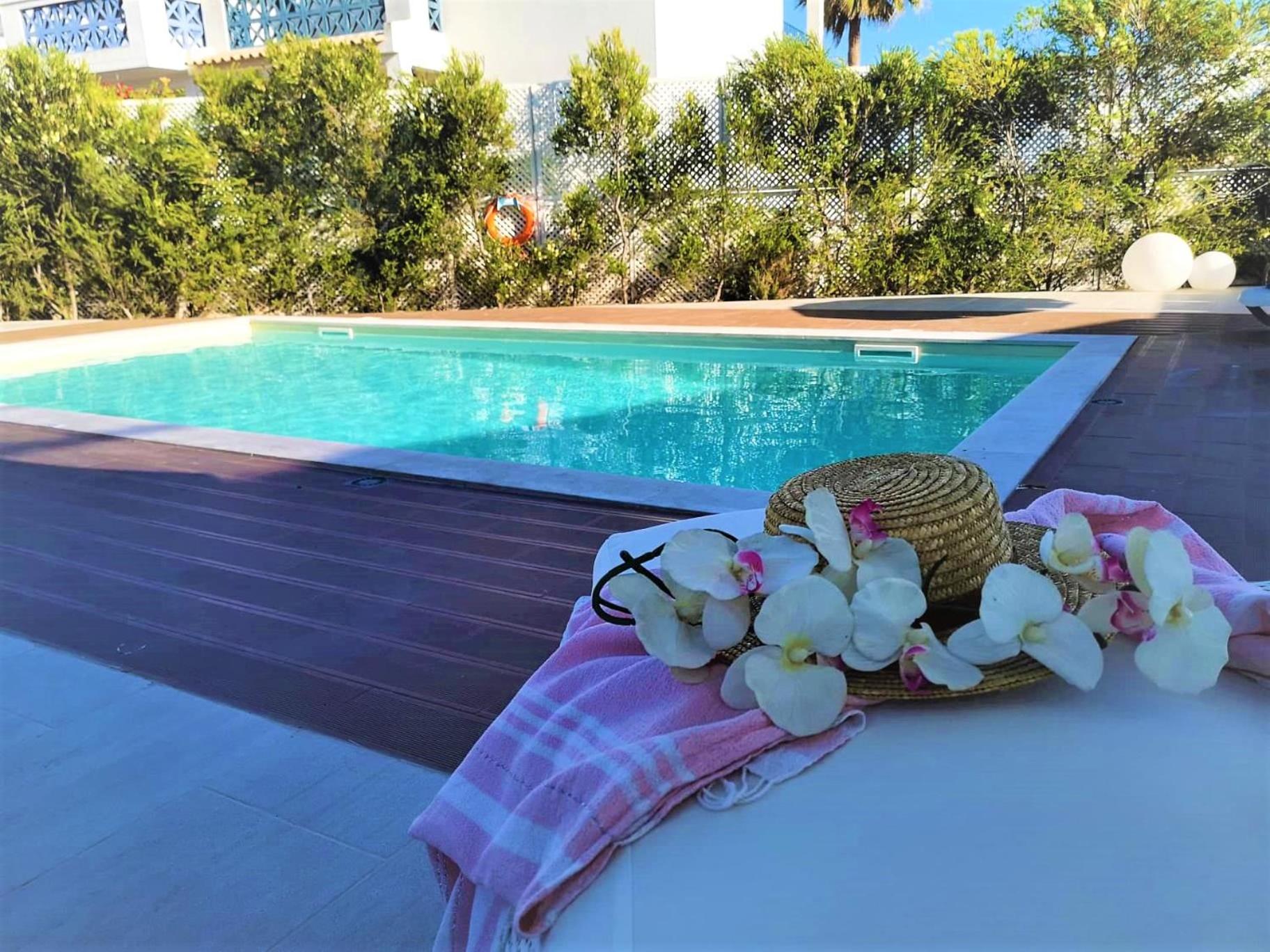 Villa Namora - Private Swimming pool & Hot Jacuzzi photo 3