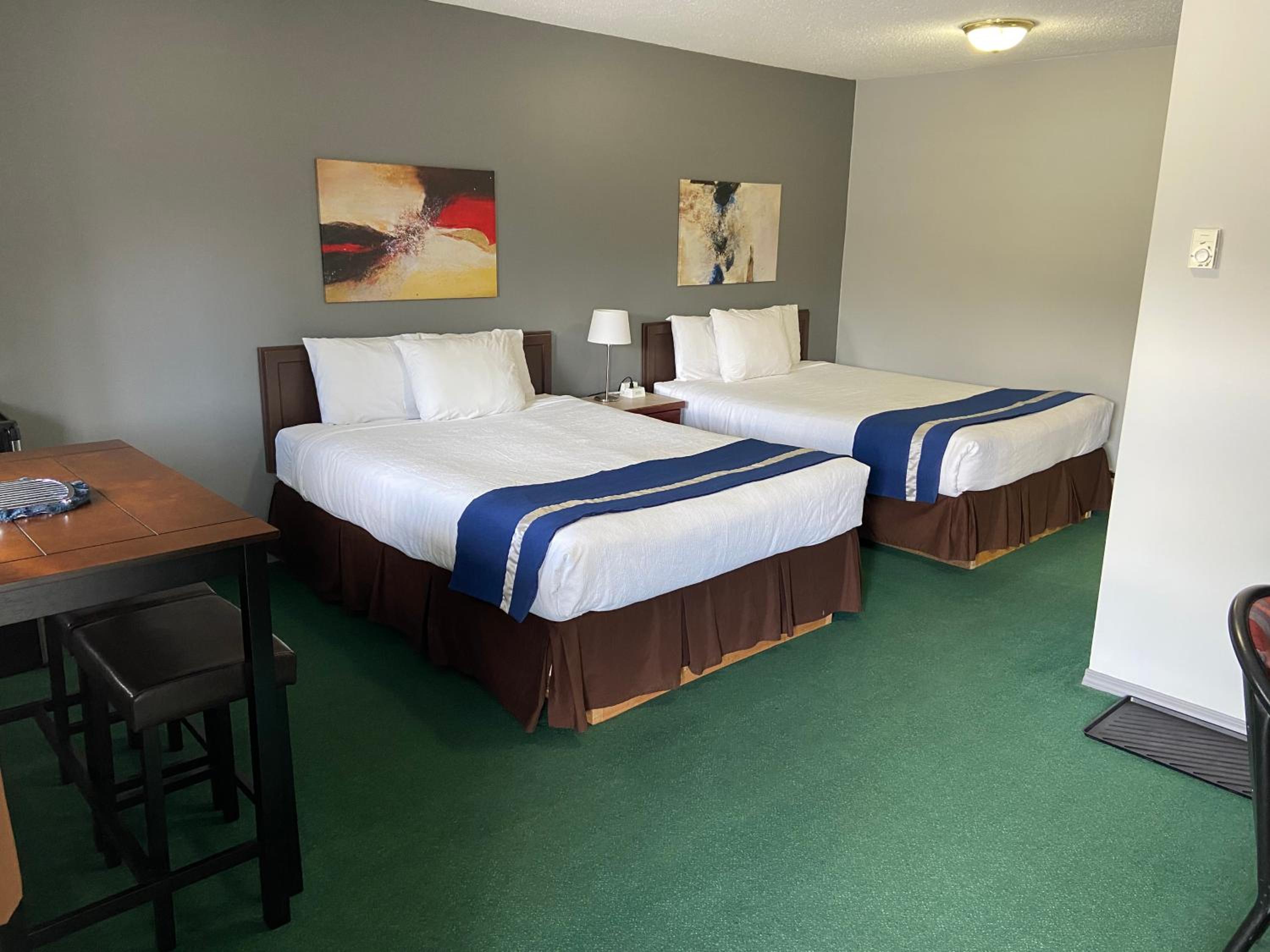 Monashee Lodge