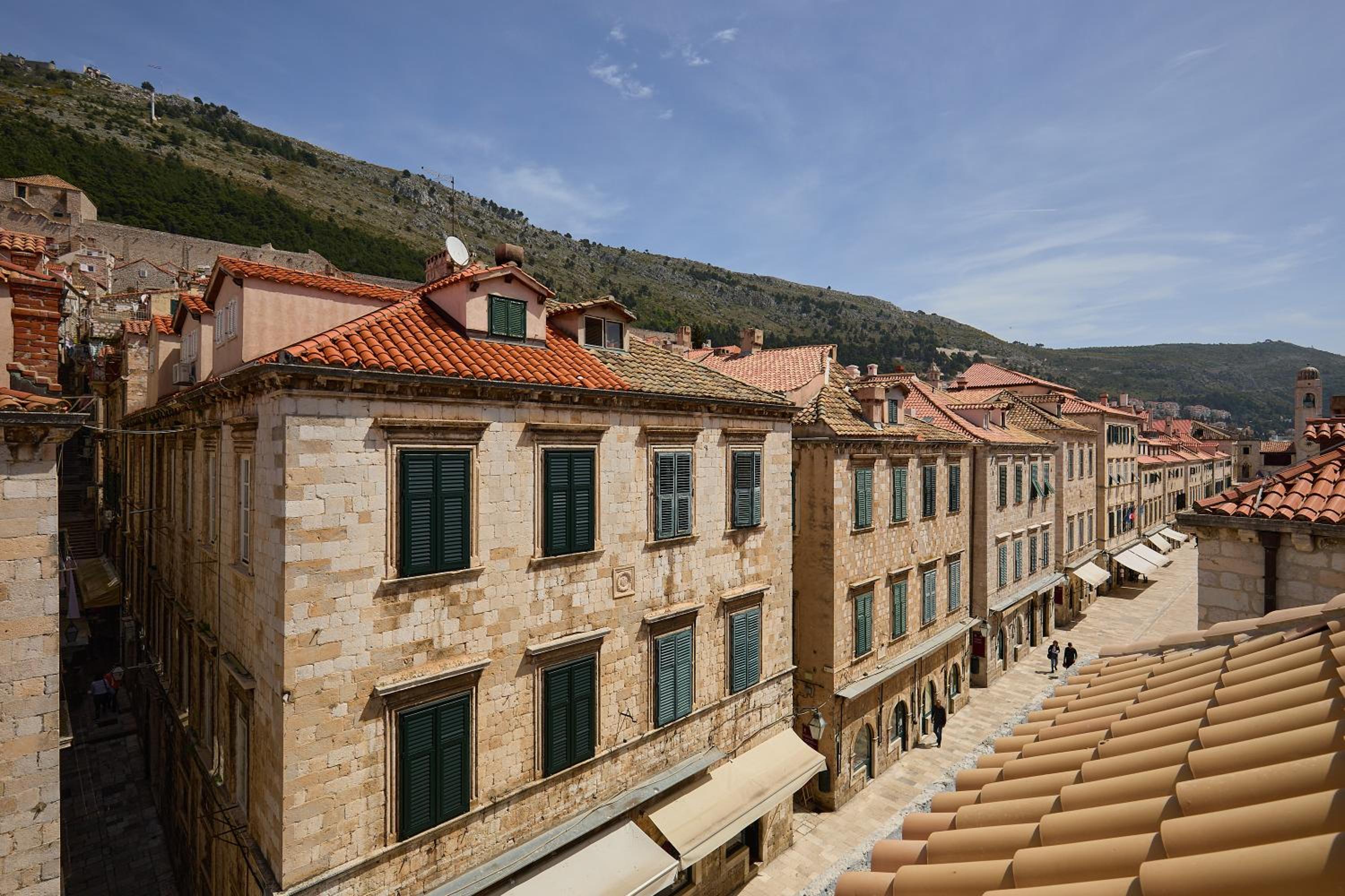 Bota Palace