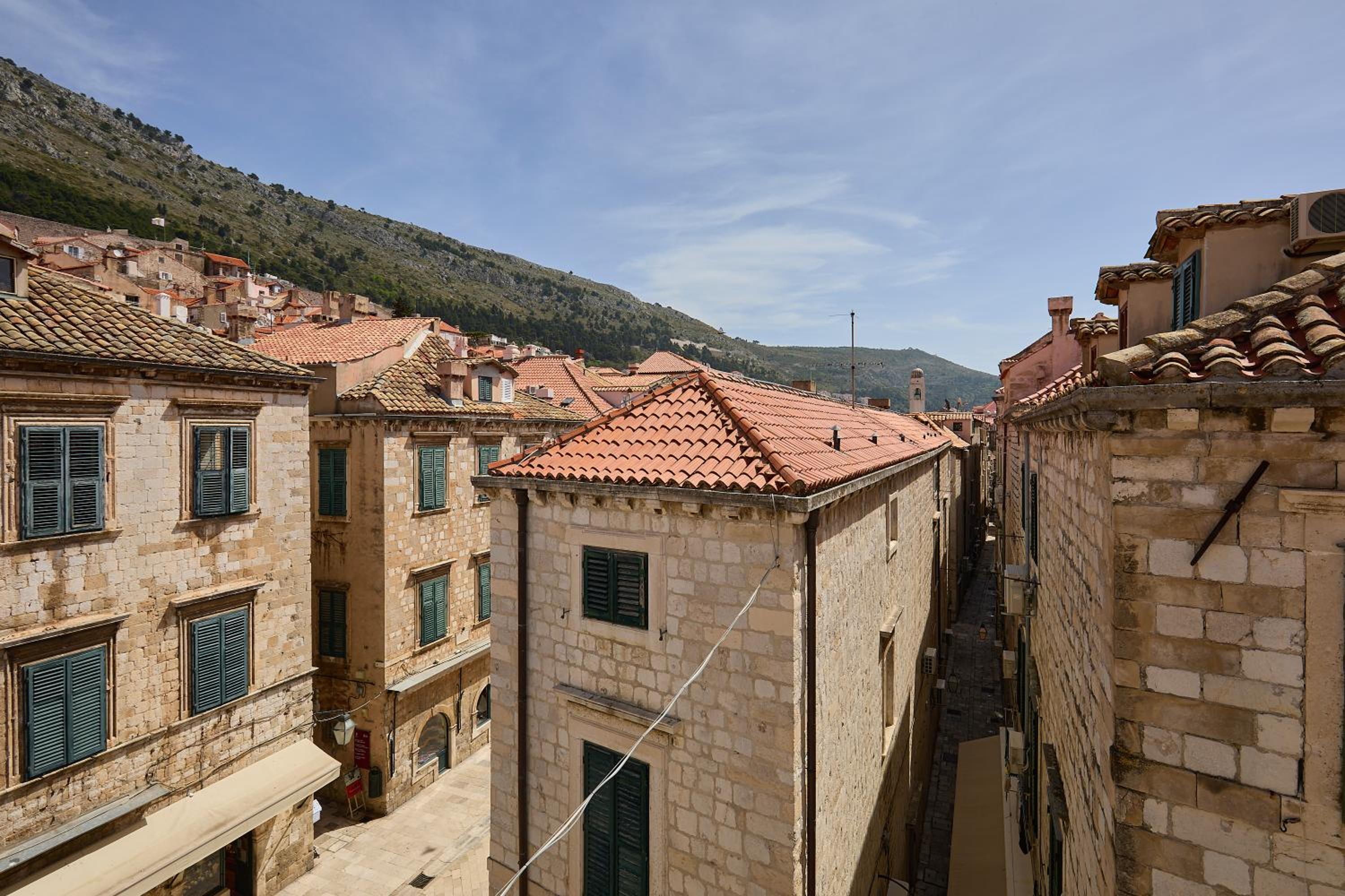 Bota Palace