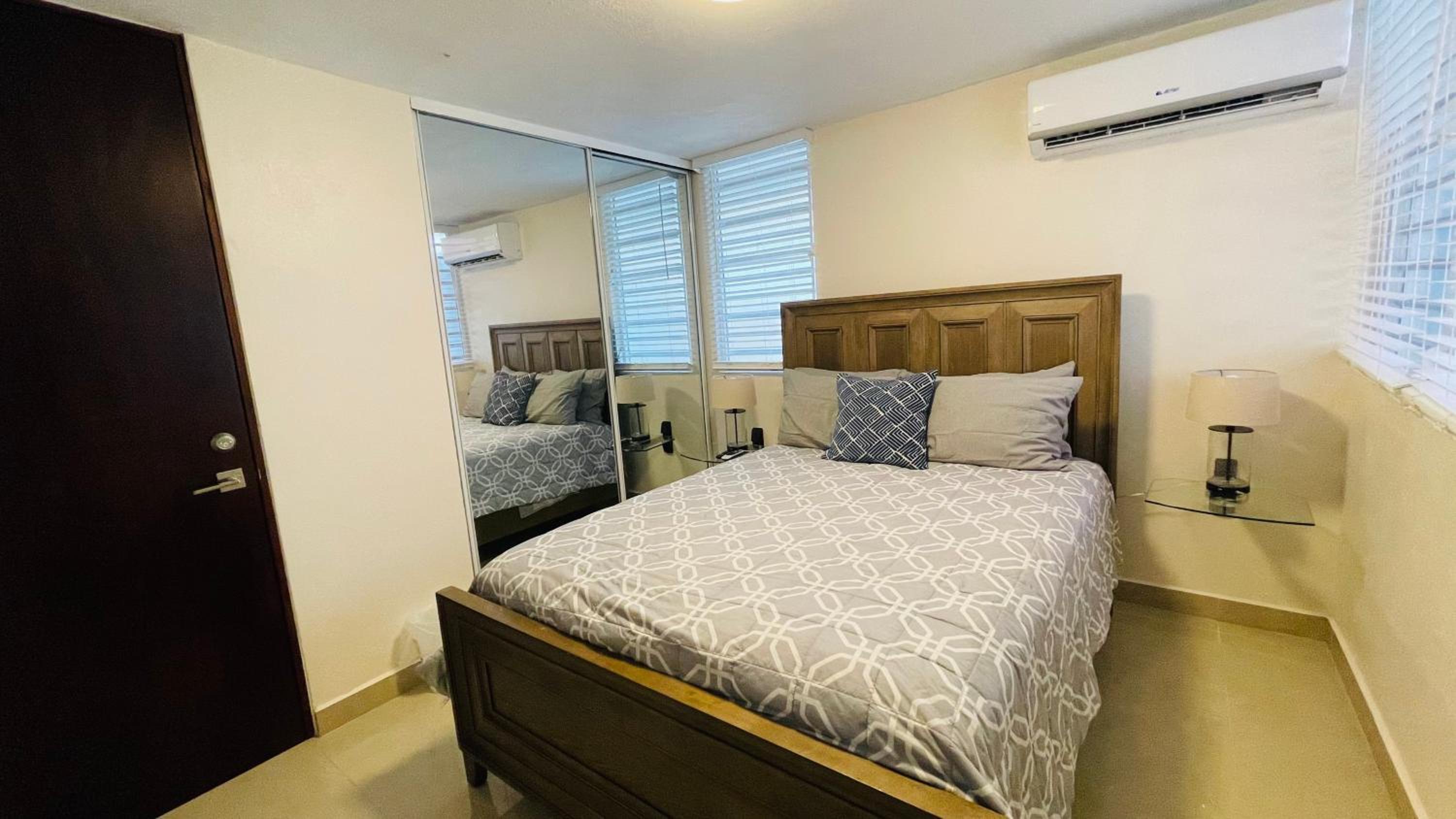 Private Patio Retreat with Zen Vibe and FREE Laundry