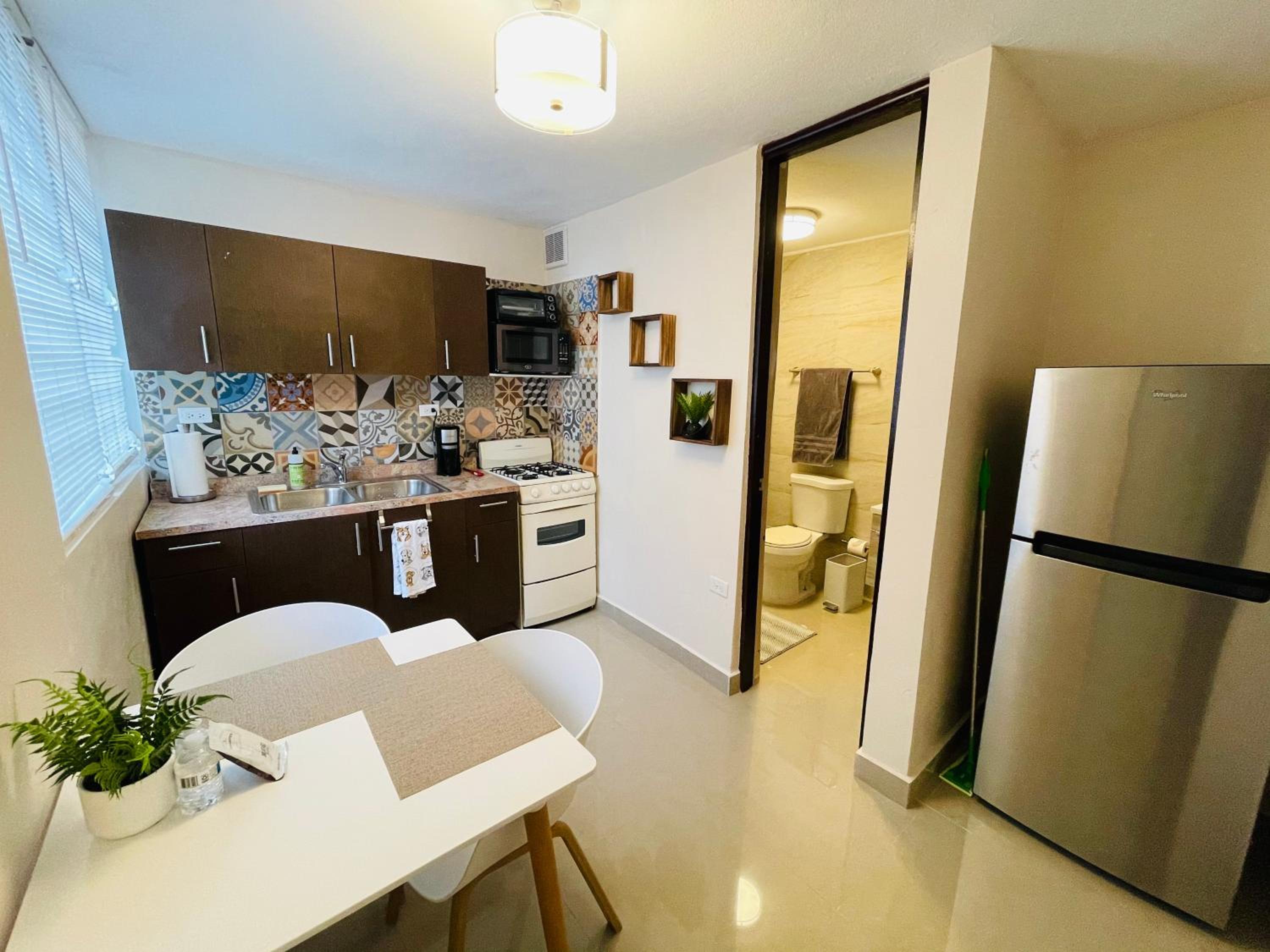 Private Patio Retreat with Zen Vibe and FREE Laundry