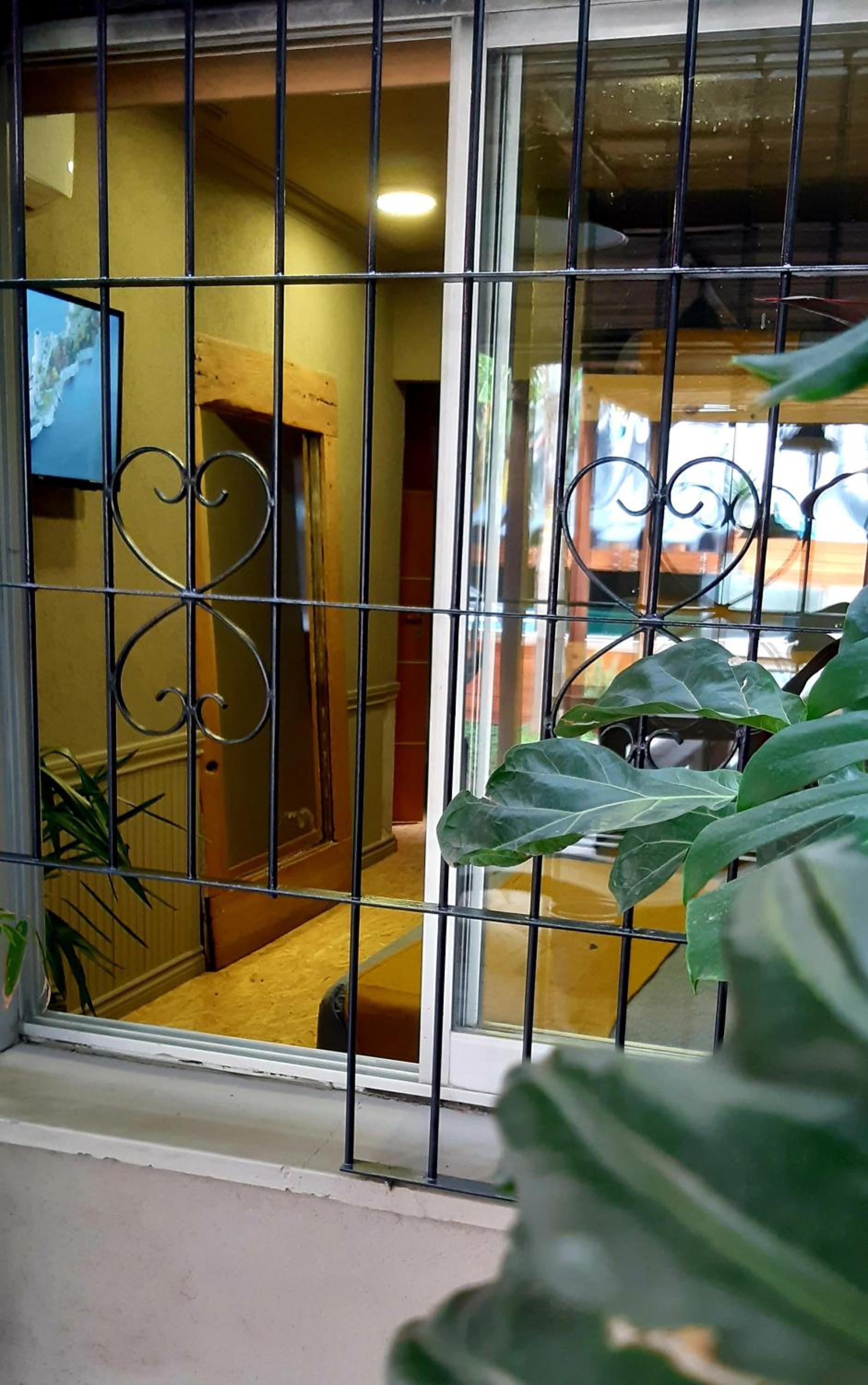 Bucanaan hostel boutique