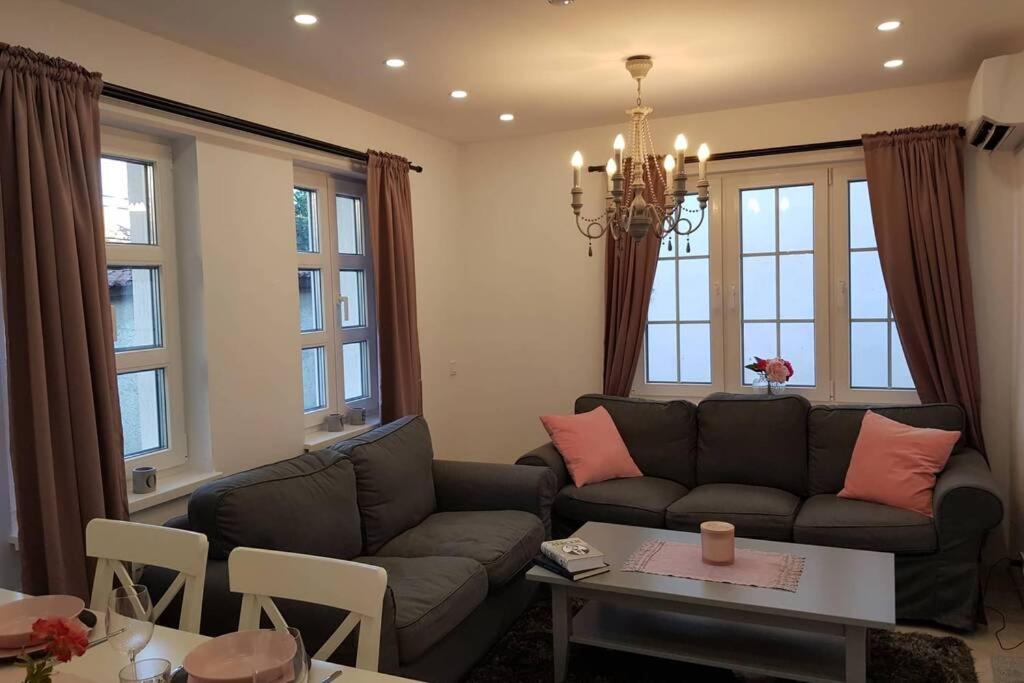 GUESTHOUSE MARIA / КЪЩА ЗА ГОСТИ МАРИЯ / GÄSTEHAUS MARIA