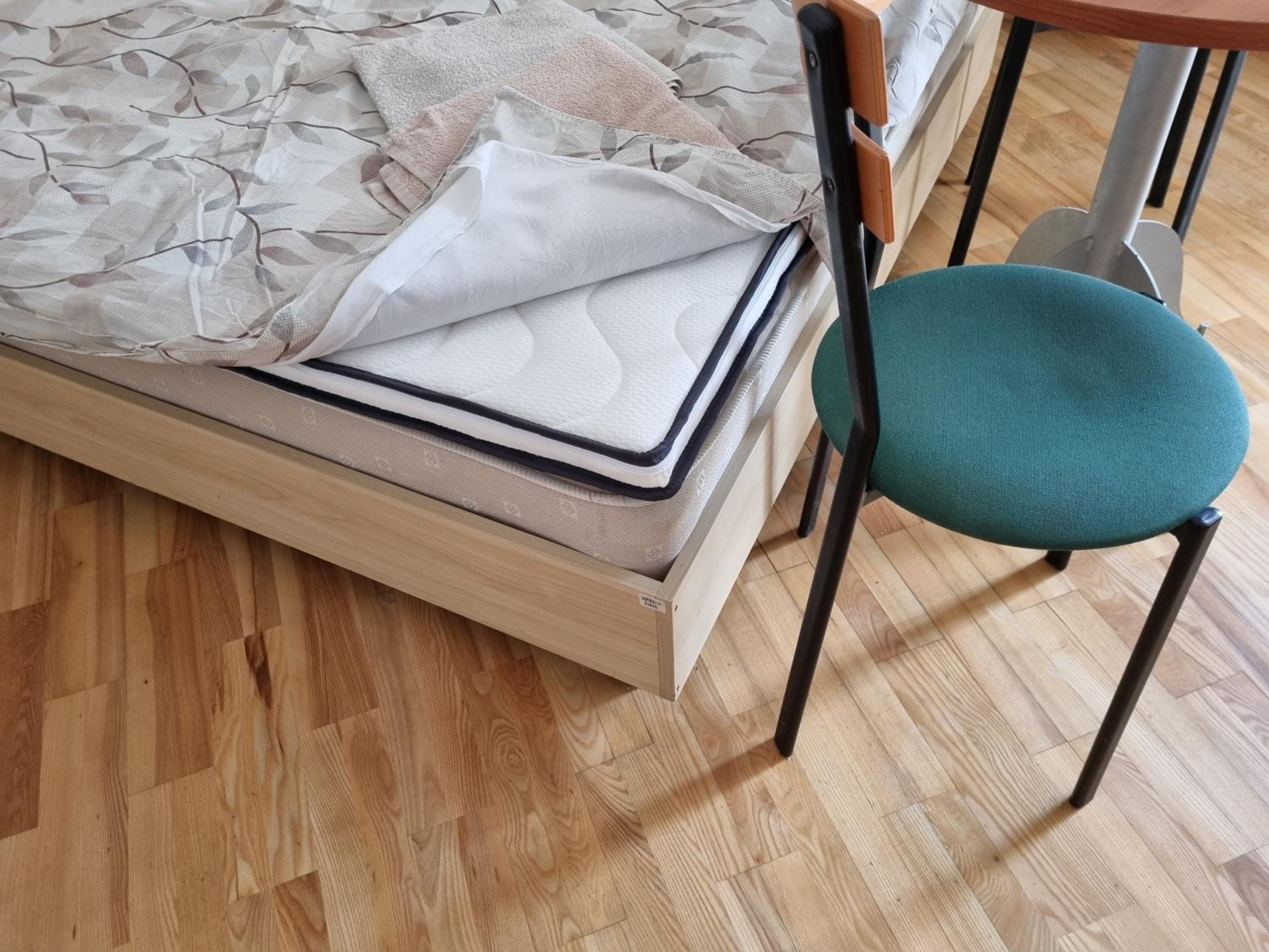 Livingpalanga Meta su balkonu