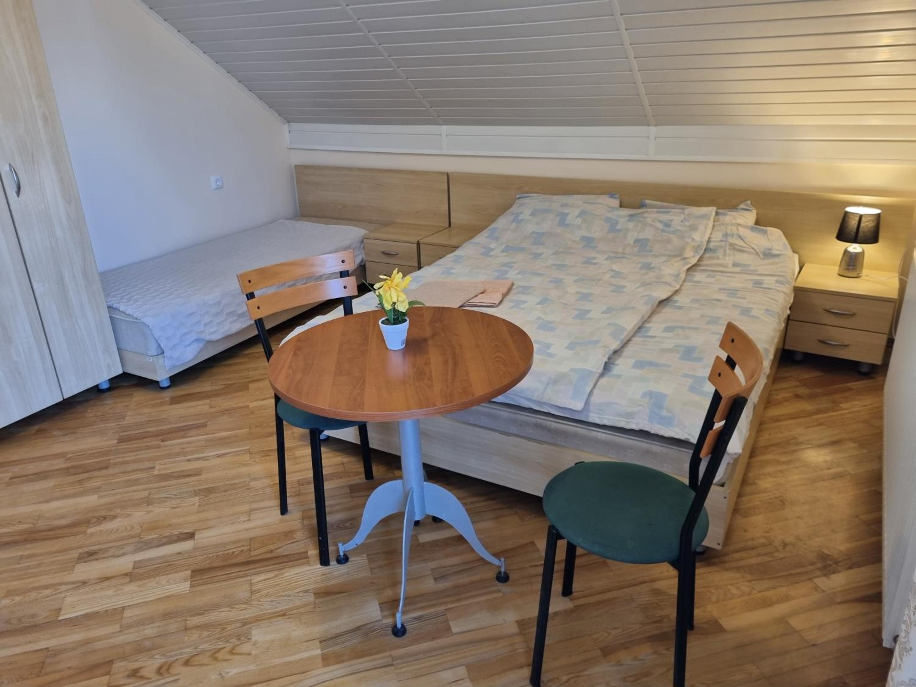 Livingpalanga Meta su balkonu