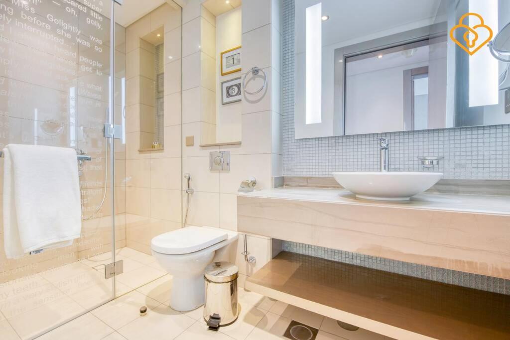 Keysplease 5* 2 B/R Apt, Damac Paramount Residence