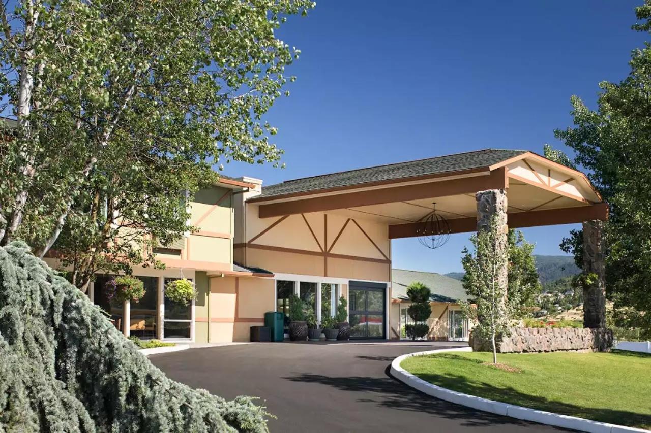 Ashland Vacations - Comfort Inn Suites Ashland - Property Image 1