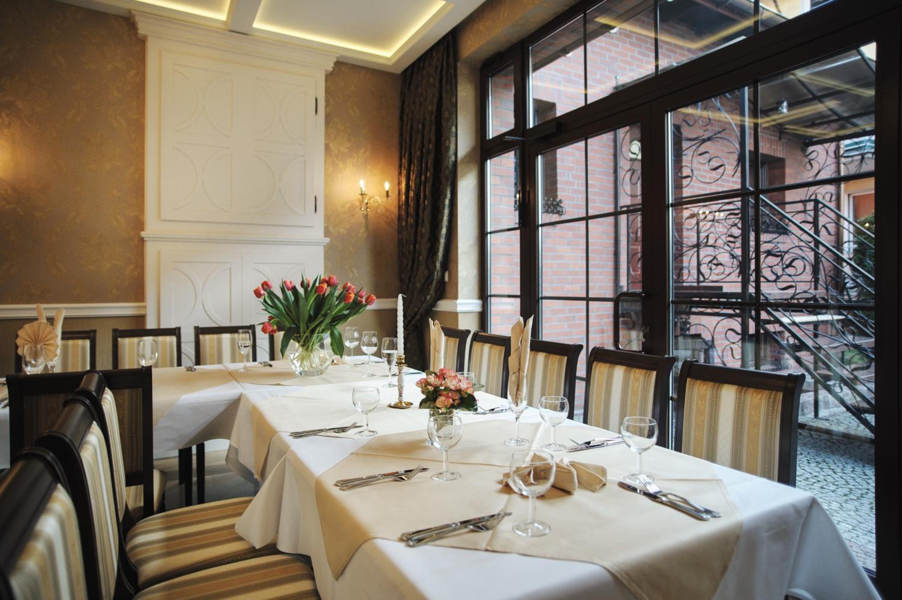 restaurant